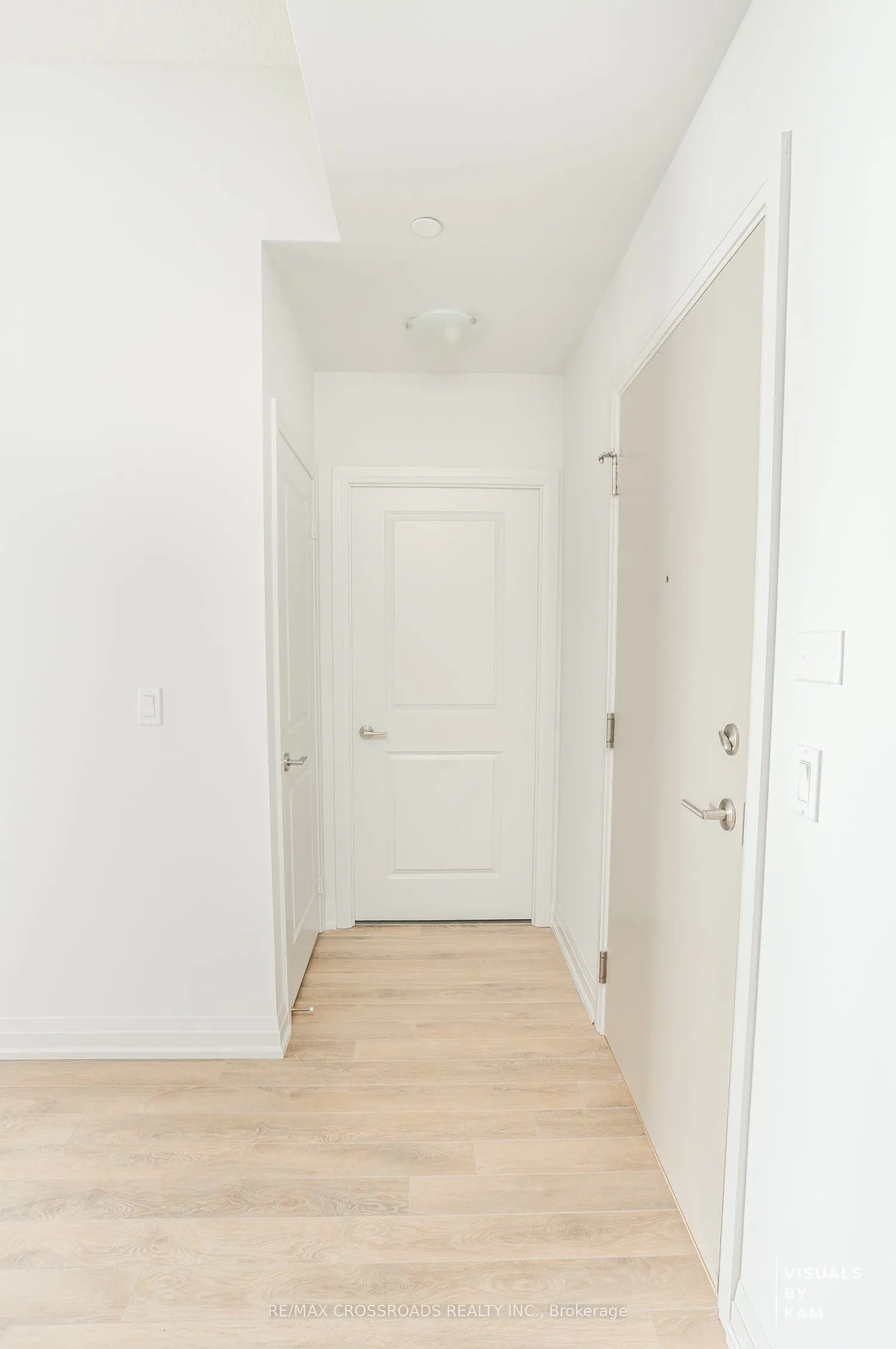 20 Meadowglen Place
