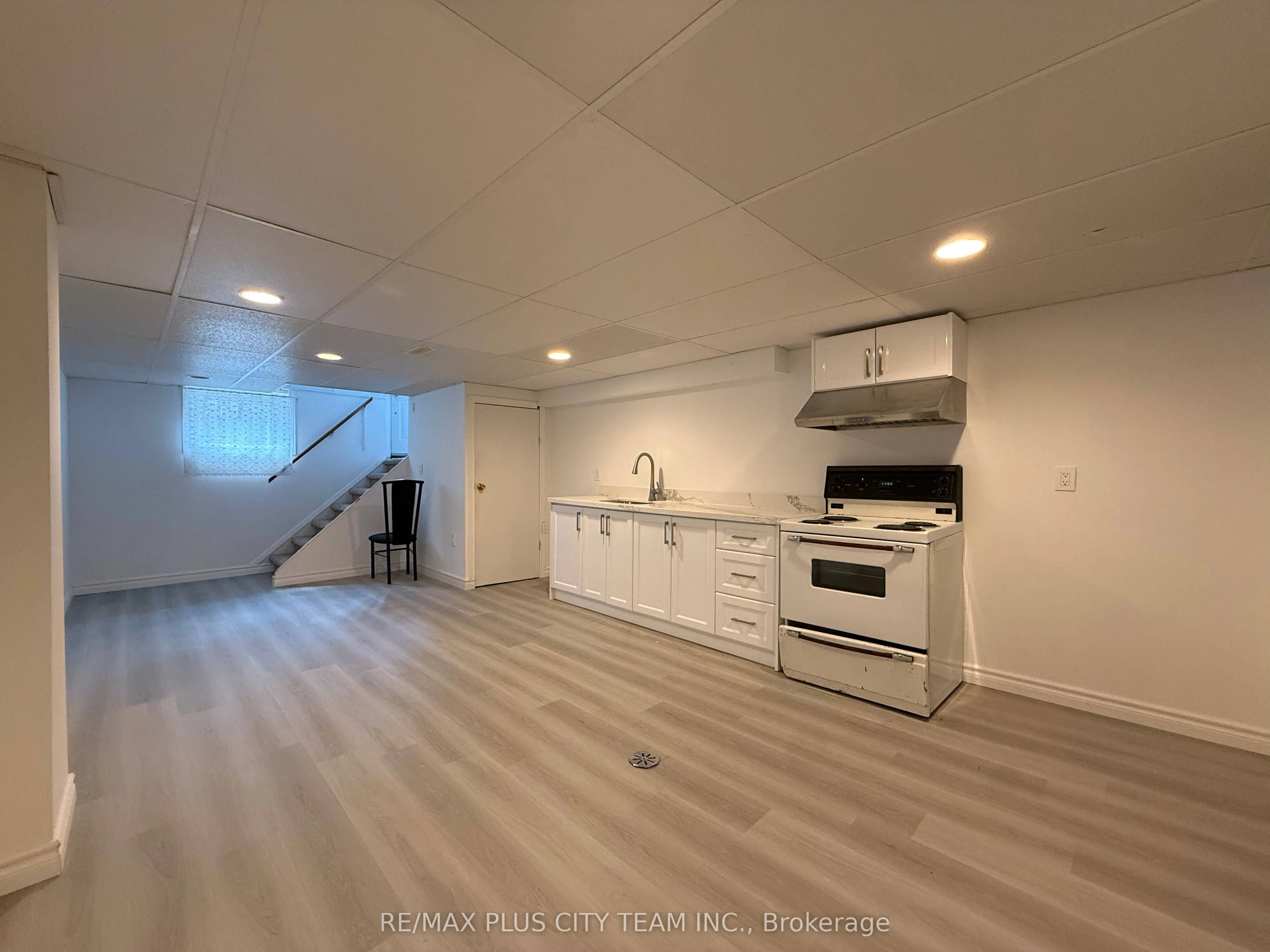 33 Windsor Drive, #Basement