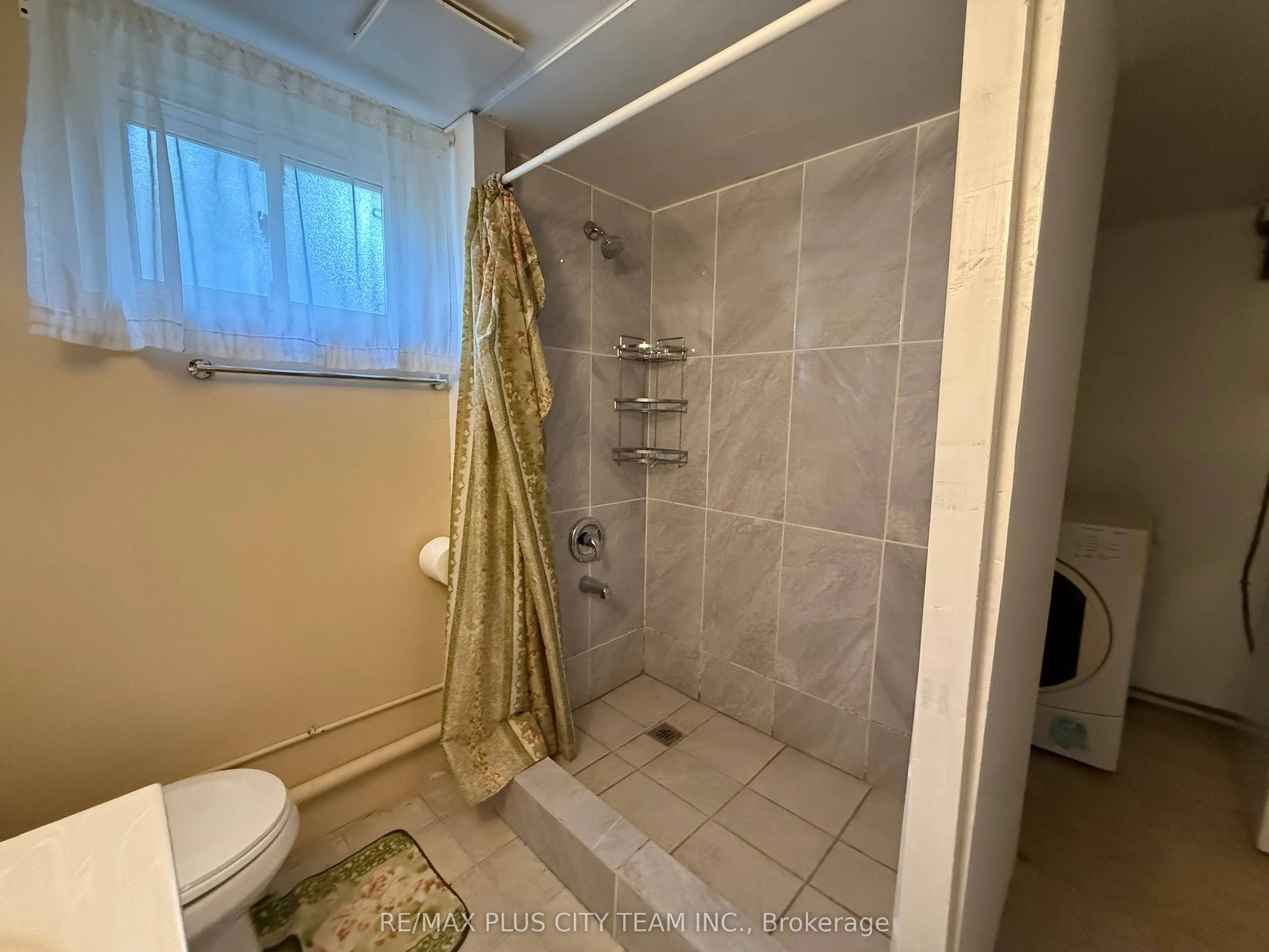 33 Windsor Drive, #Basement