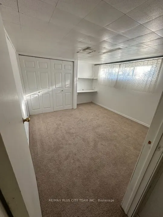 33 Windsor Drive, #Basement