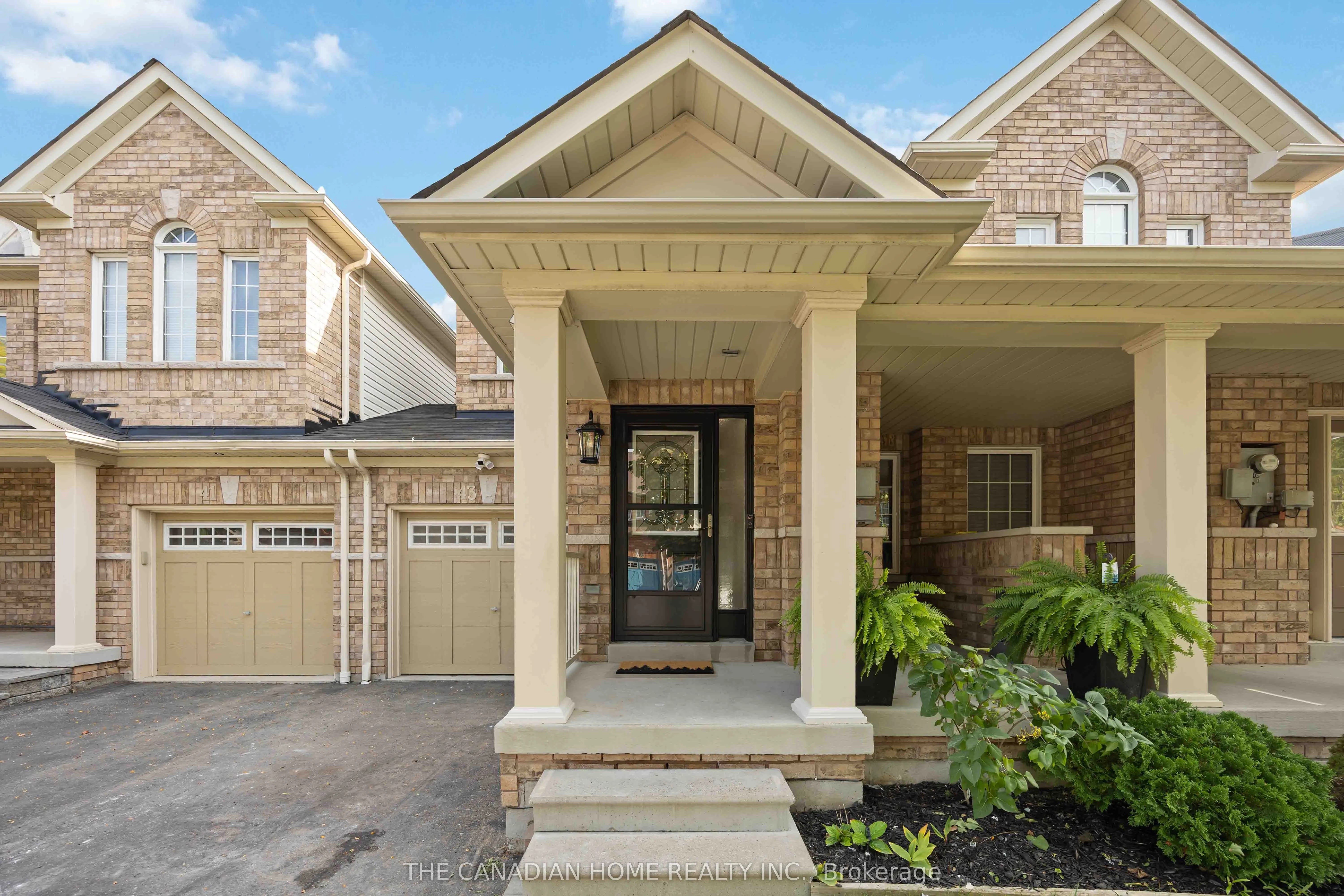 43 Elliottglen Drive