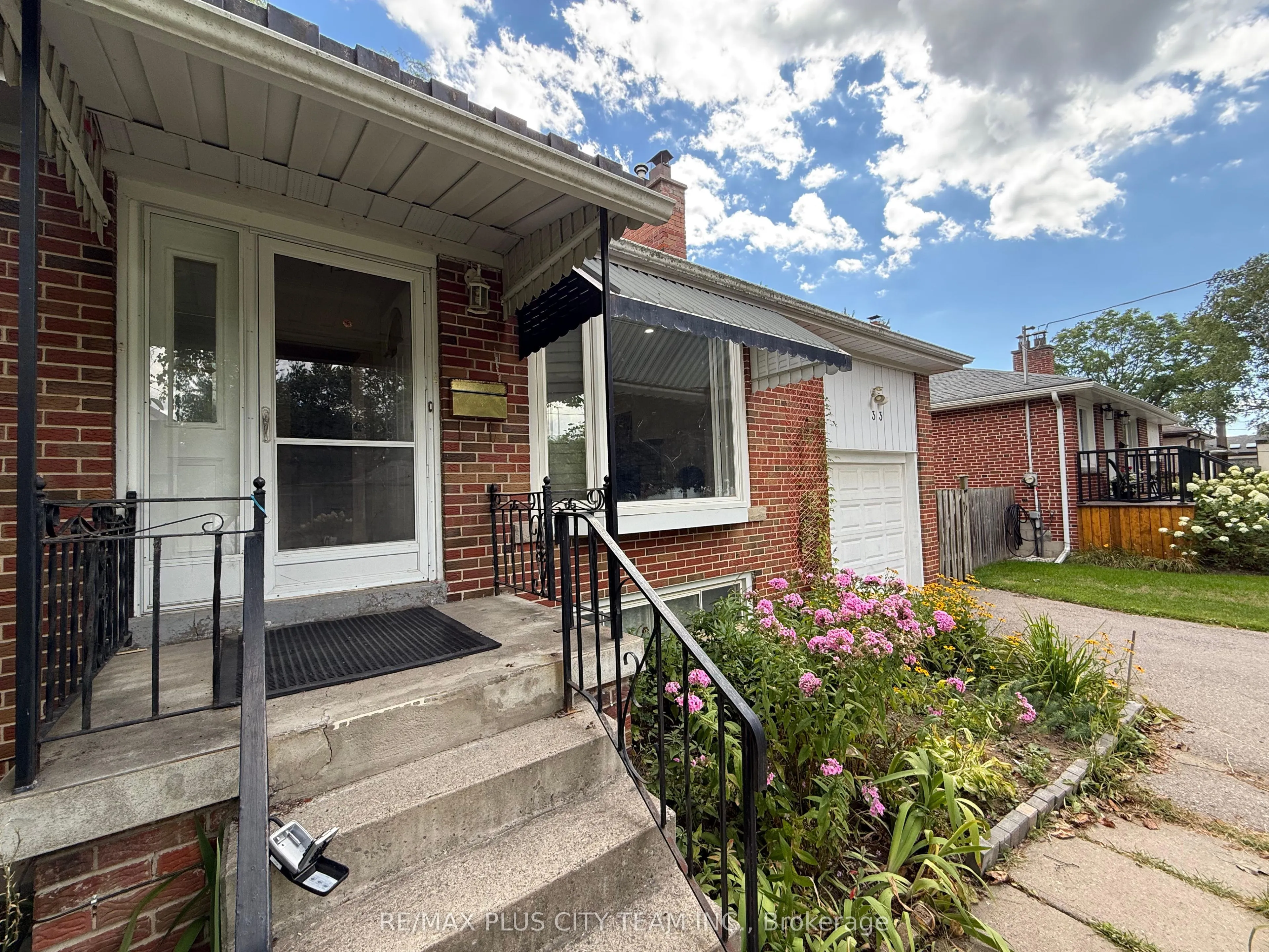 33 Windsor Drive, #Main