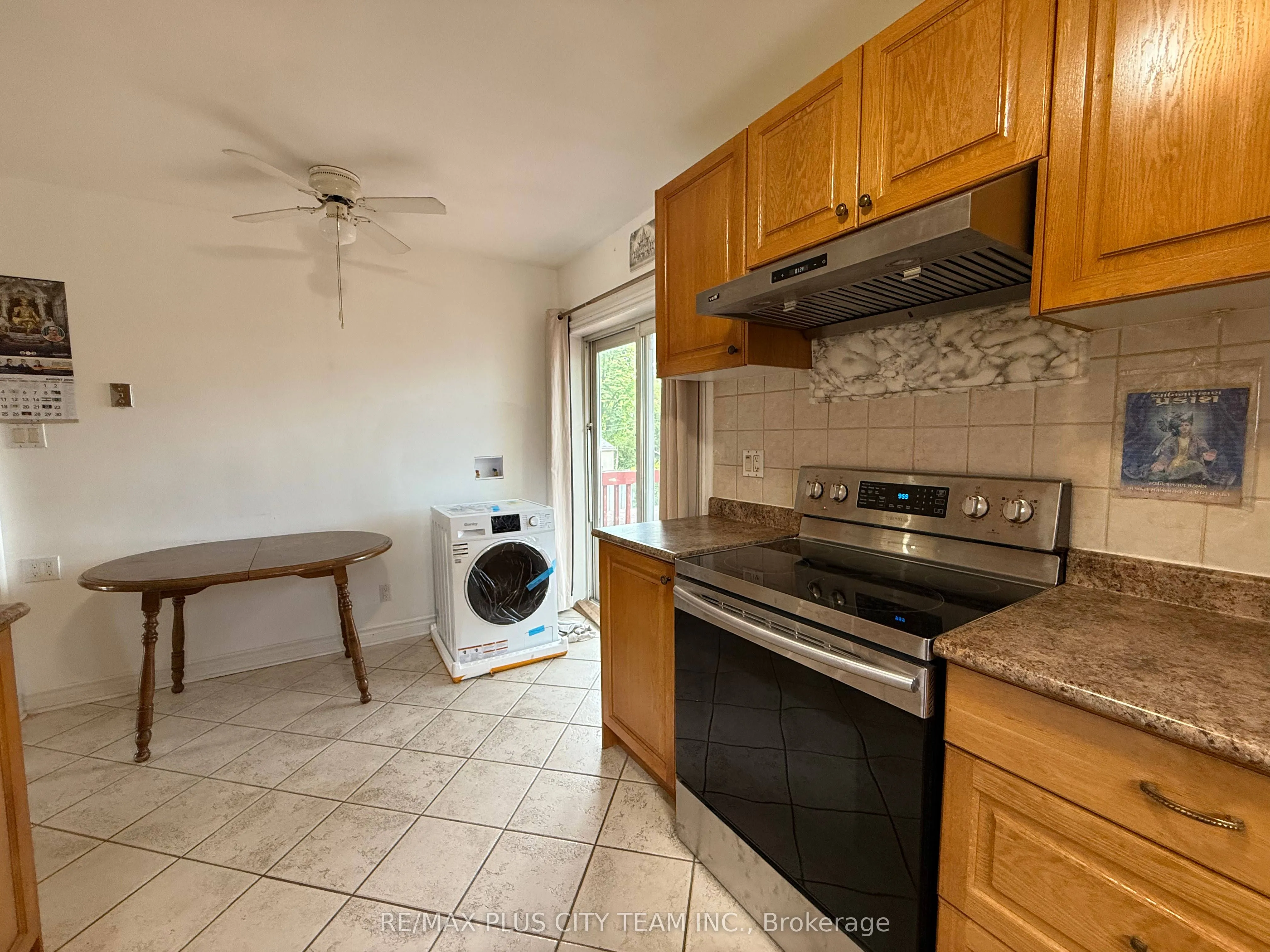 33 Windsor Drive, #Main