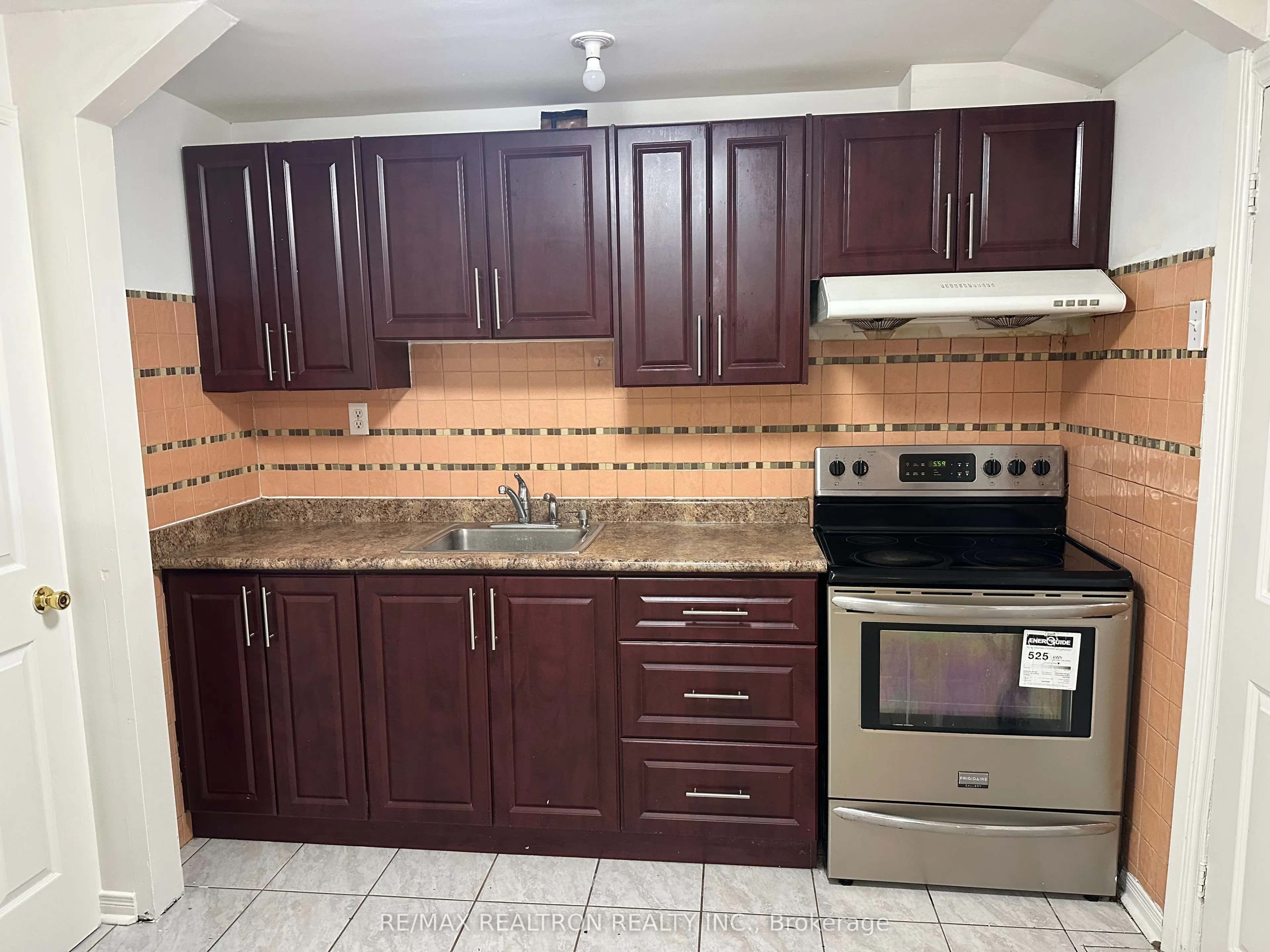 84 Carrera Boulevard, #Basement