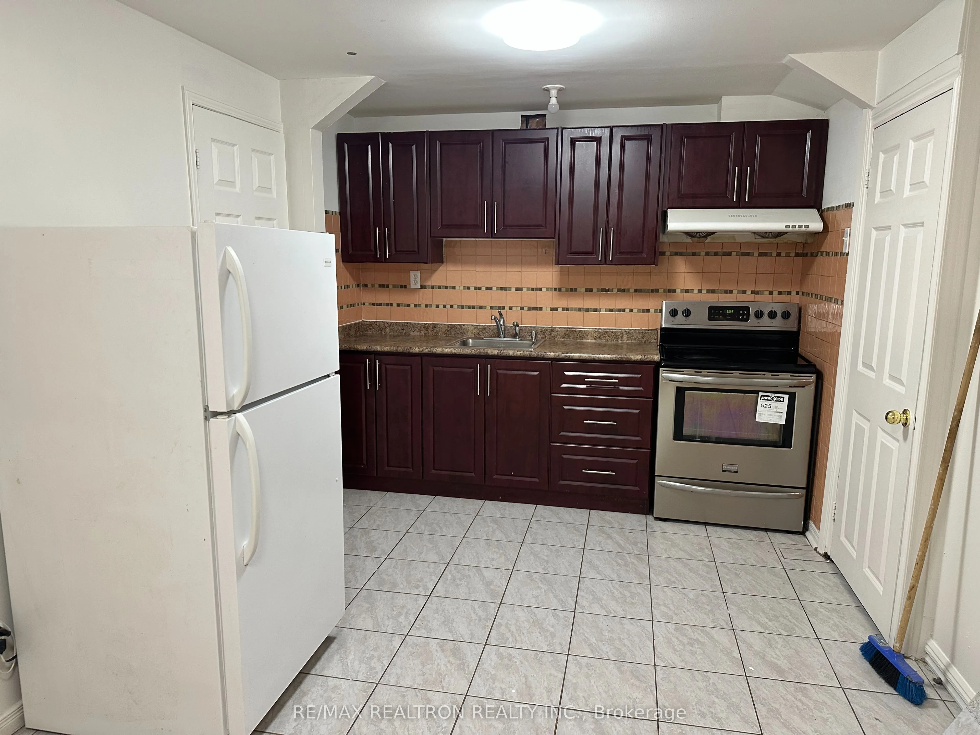 84 Carrera Boulevard, #Basement