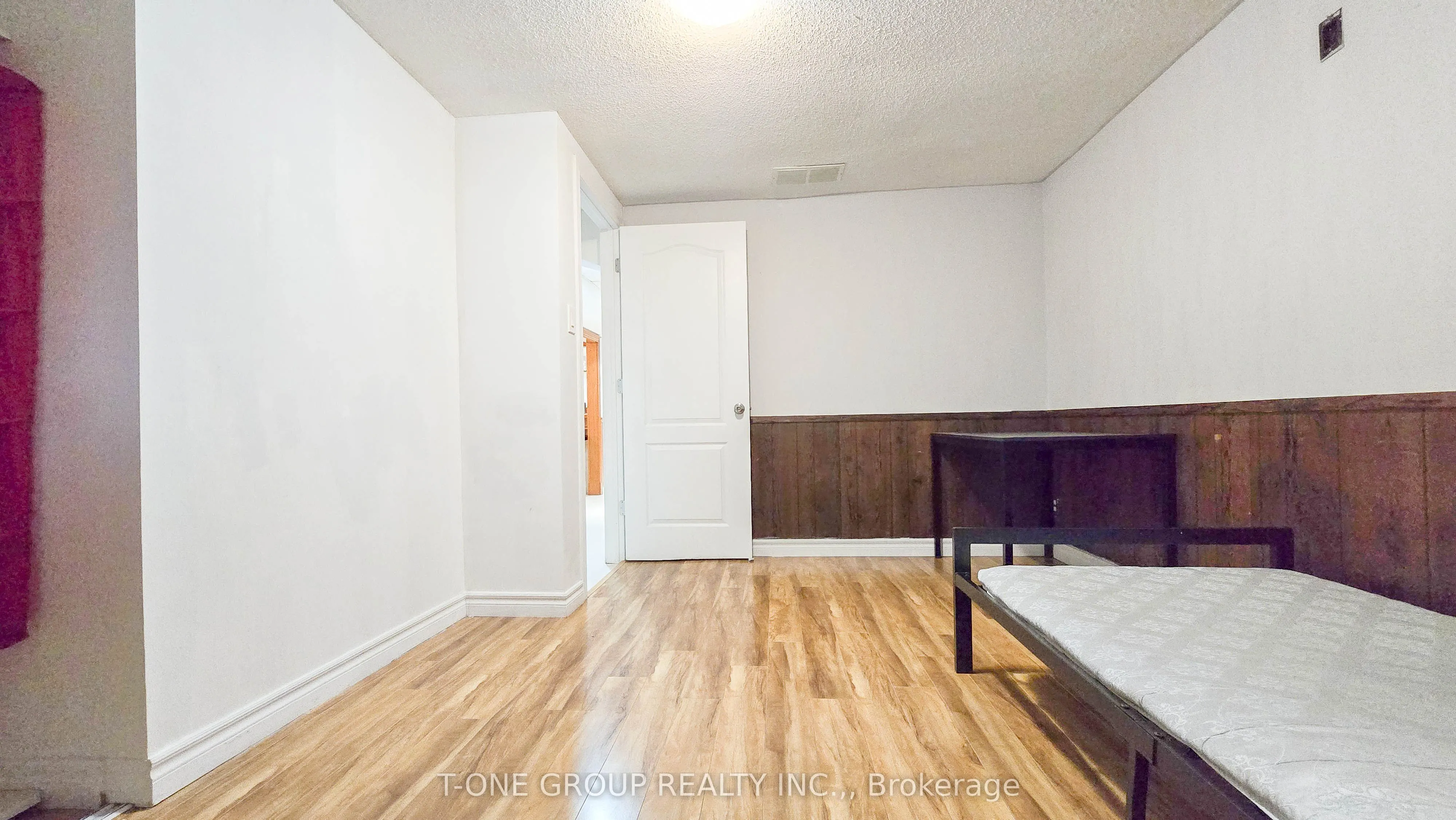 60 Iangrove Terrace, #Bsmt