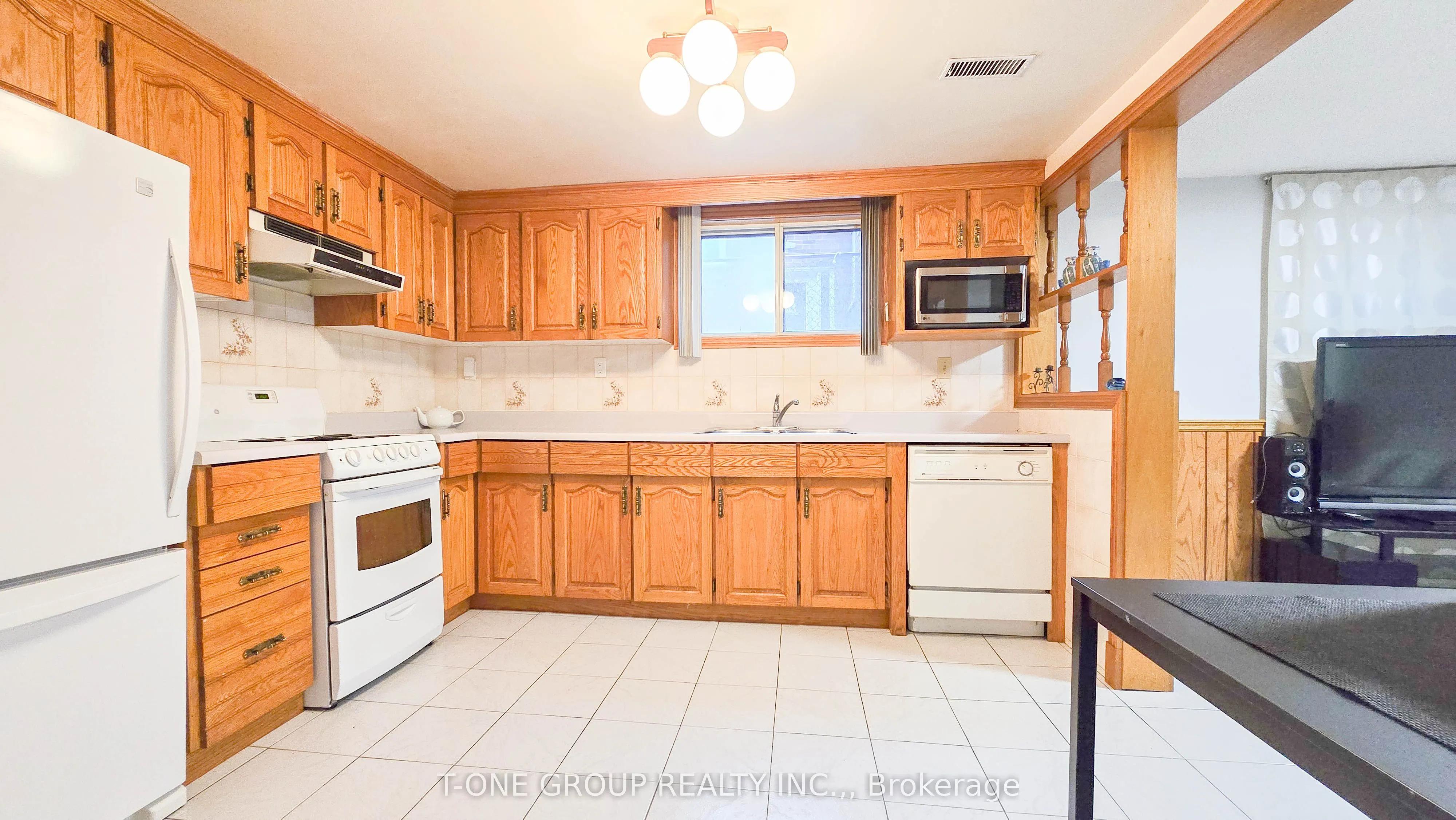60 Iangrove Terrace, #Bsmt