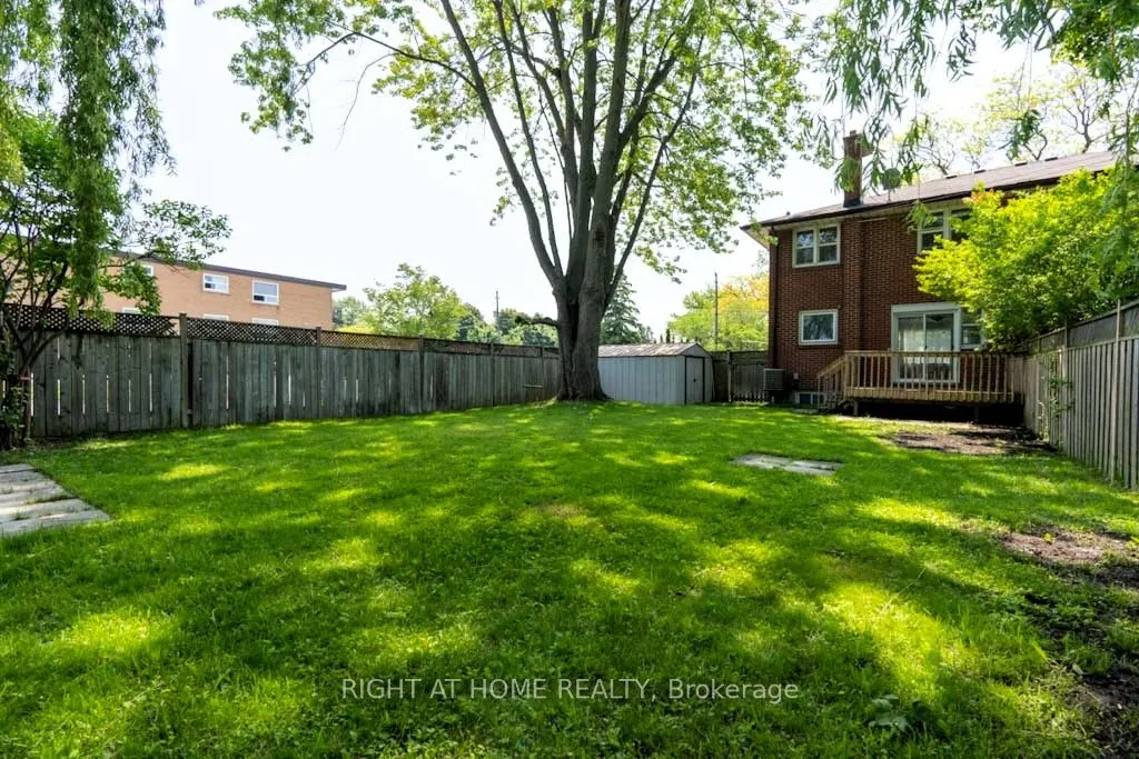 714 Dunlop Street W, #(UPPER)