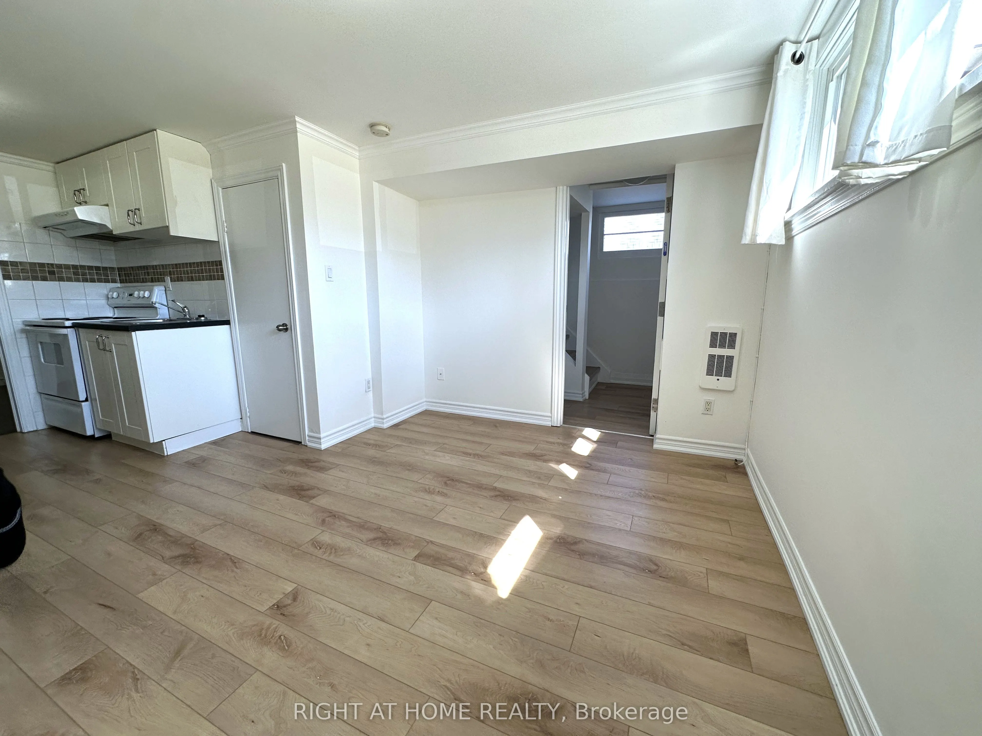 714 Dunlop Street W, #(BSMT)