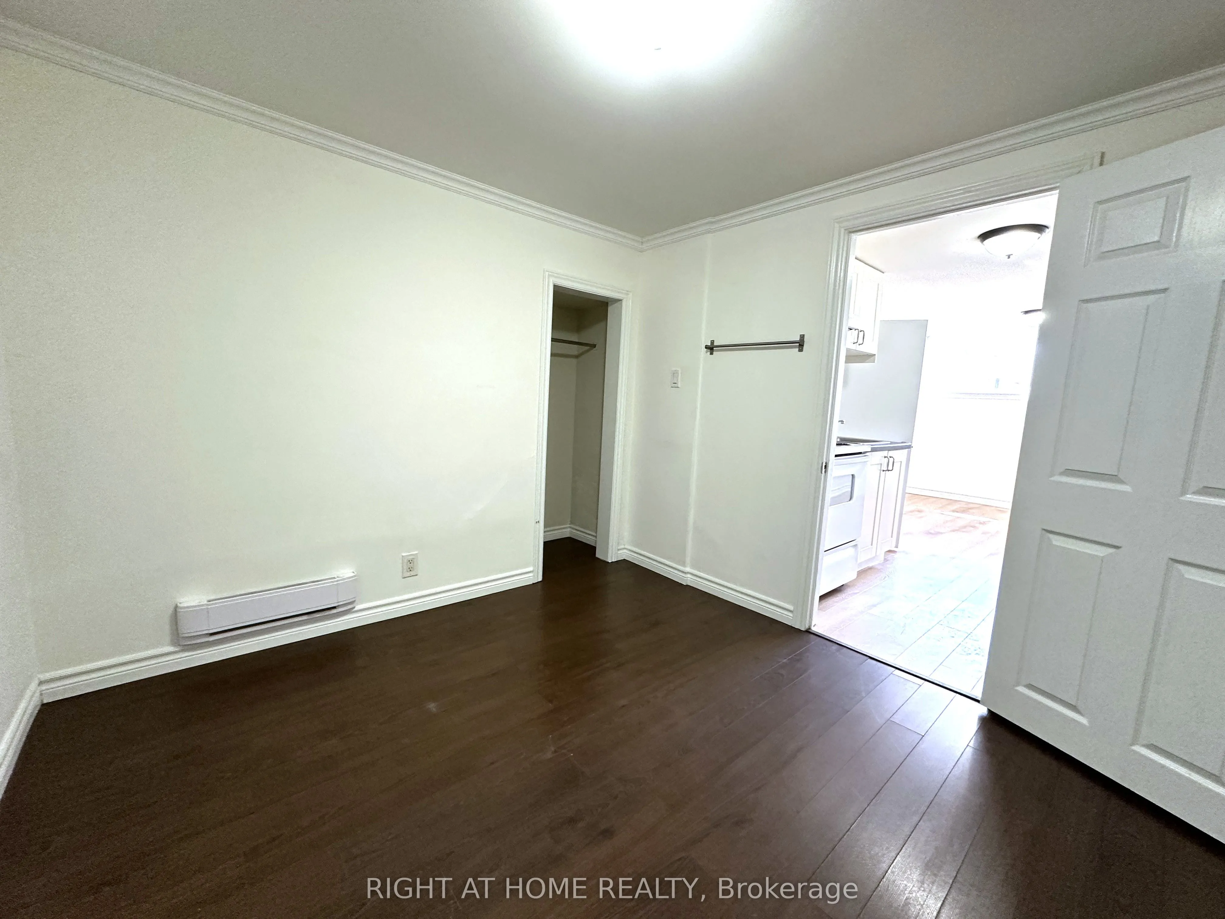 714 Dunlop Street W, #(BSMT)