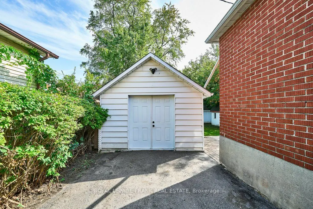 305 James Street