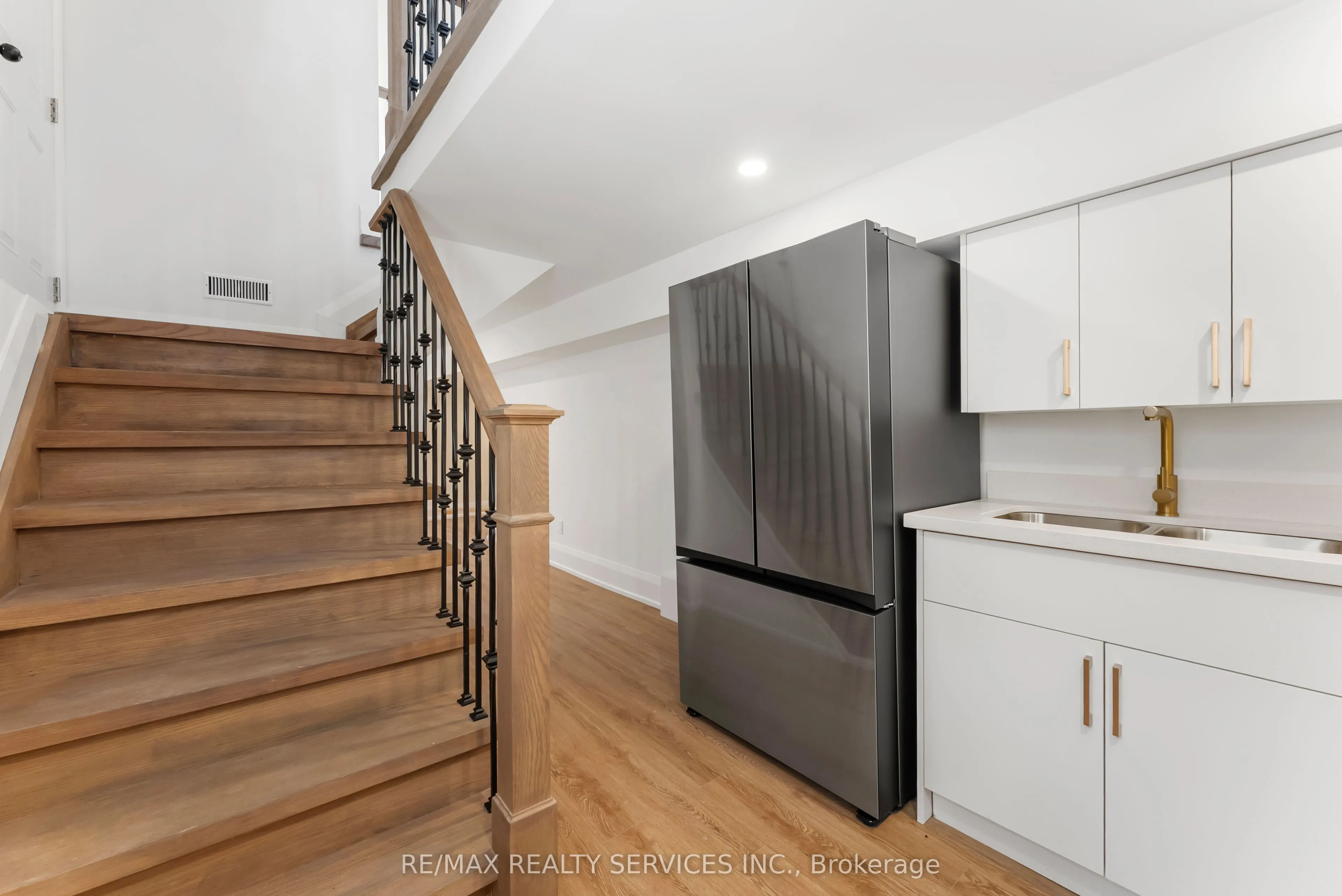 49 Greendowns Drive