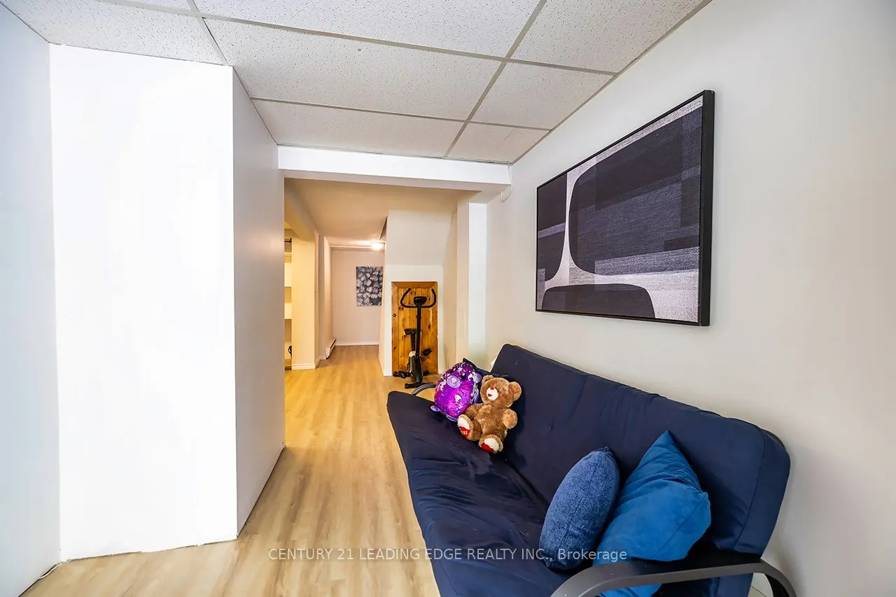 350 Camelot Court, #19