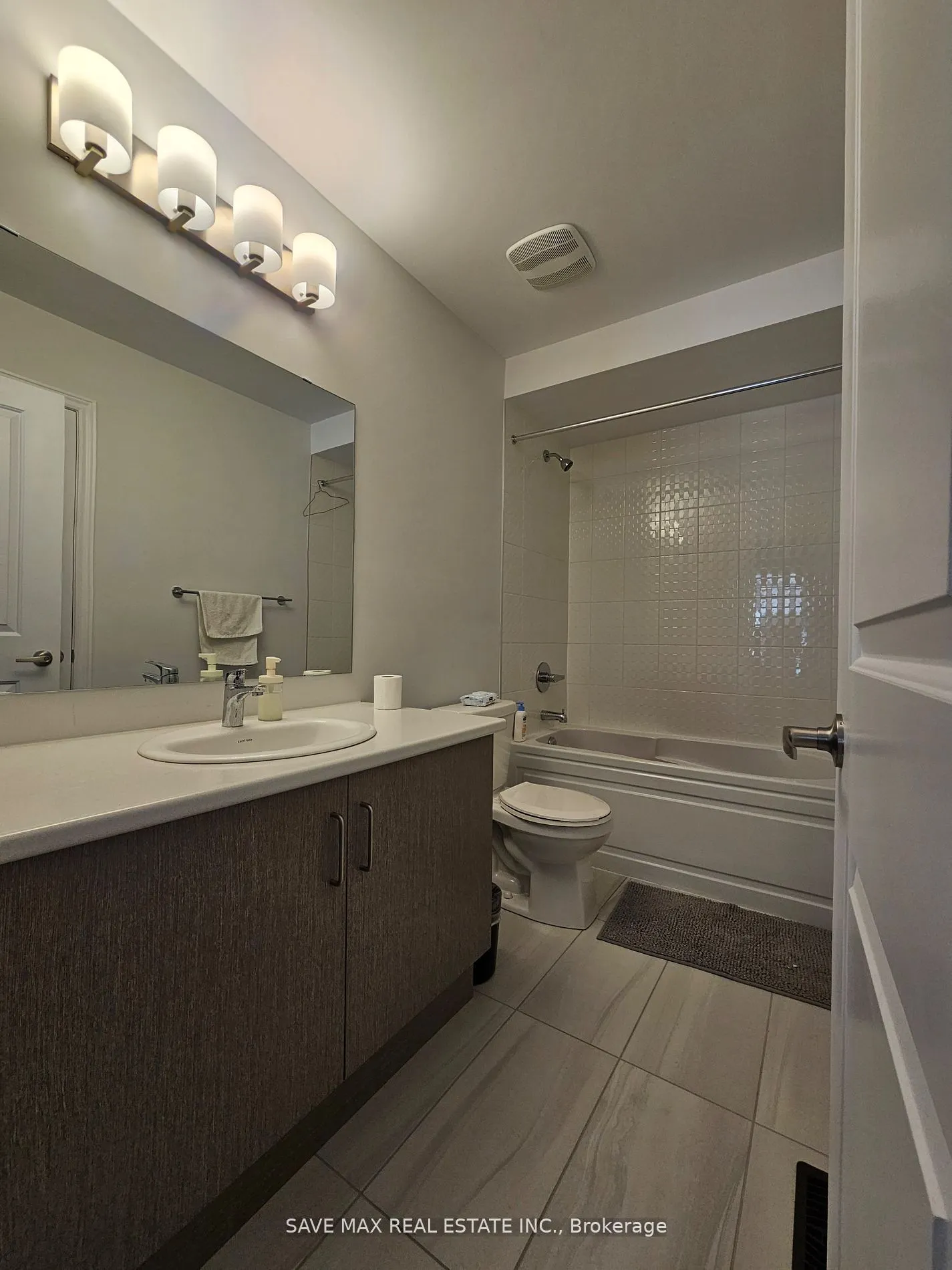 1084 Lockie Drive