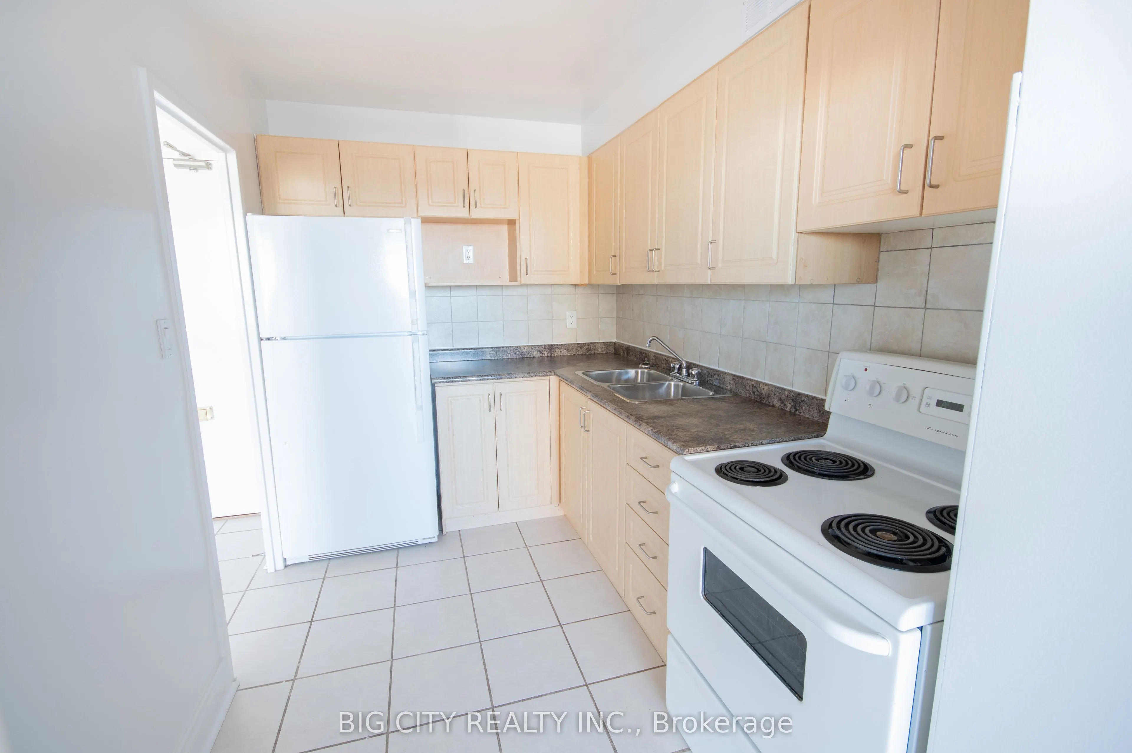 50 Cambridge Avenue, #813