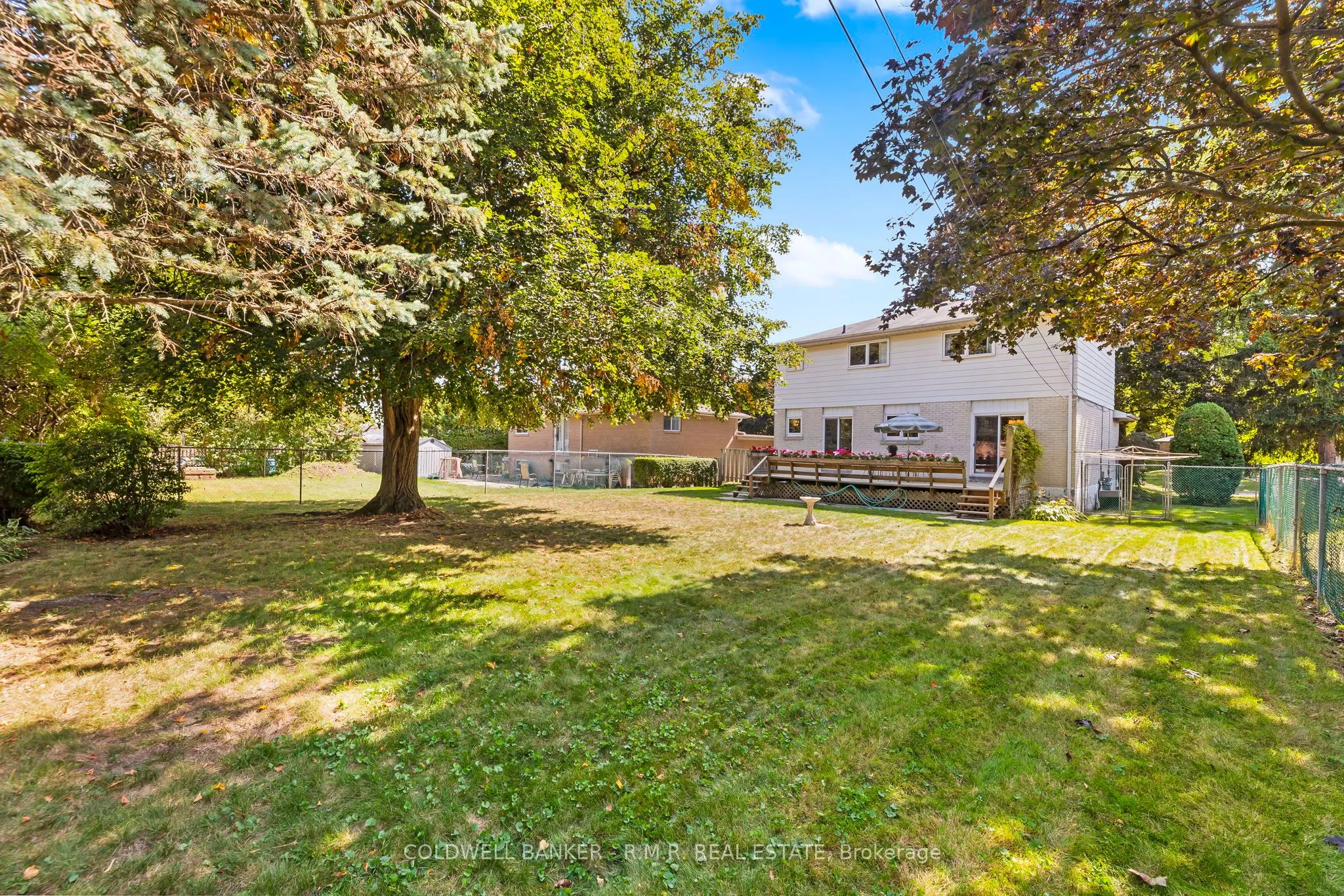 6 Carwin Crescent