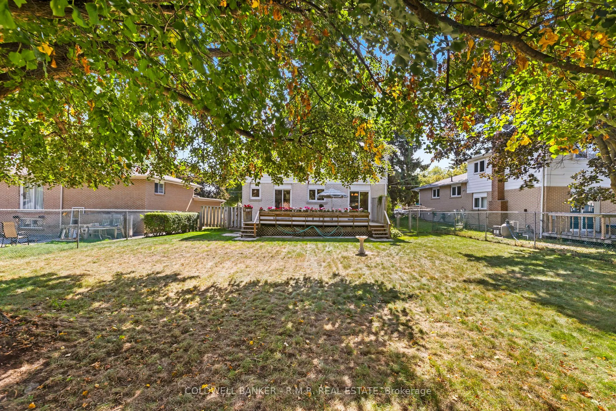 6 Carwin Crescent