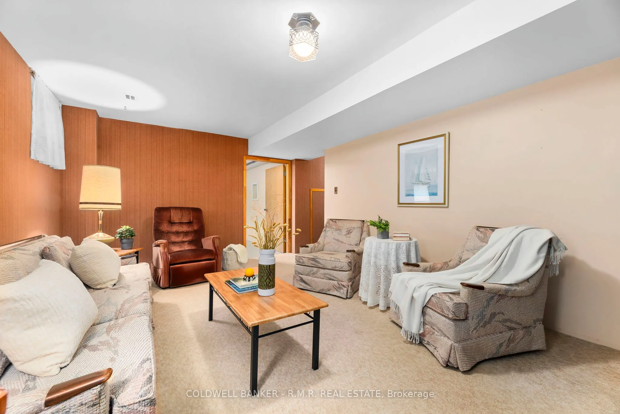 6 Carwin Crescent