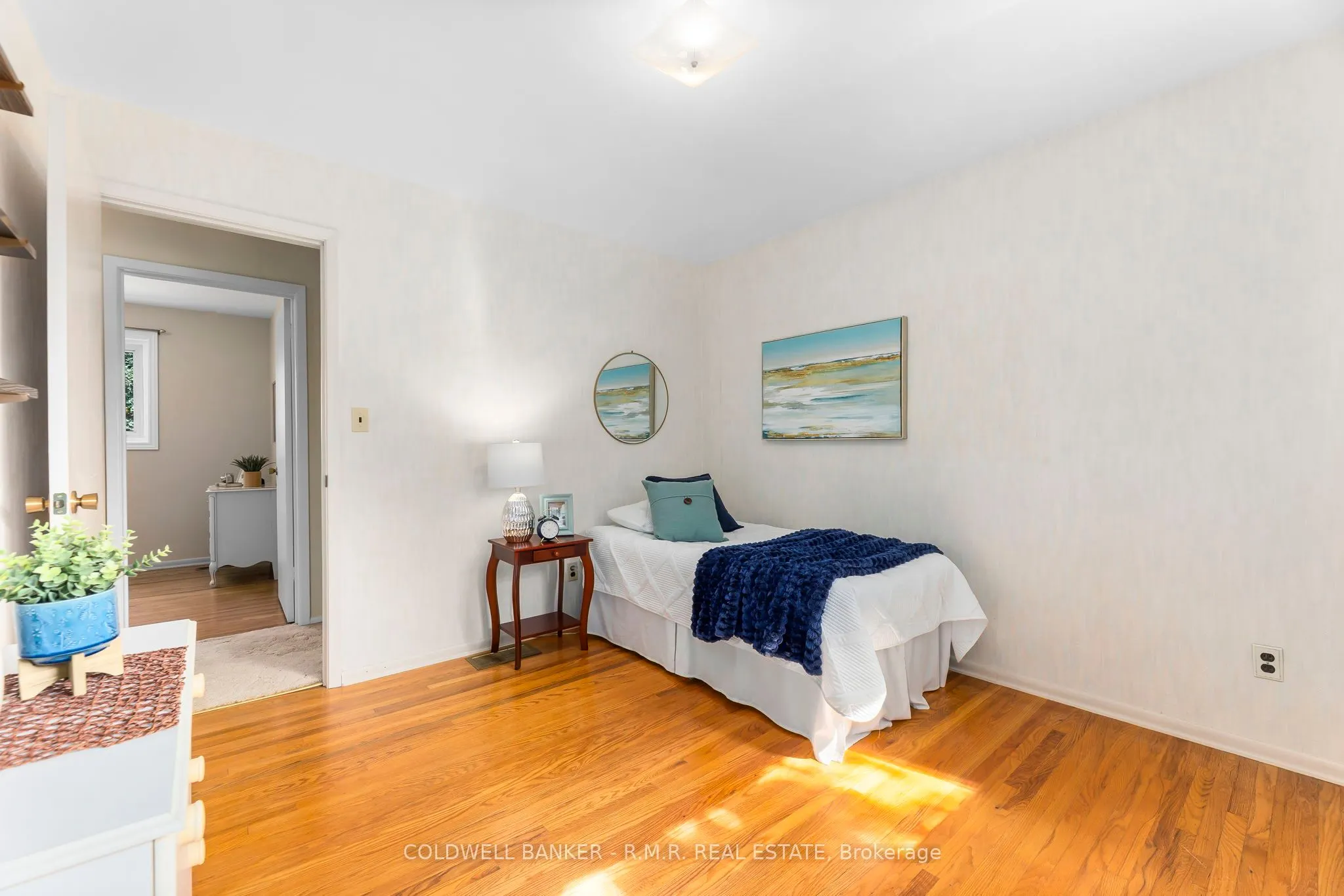 6 Carwin Crescent