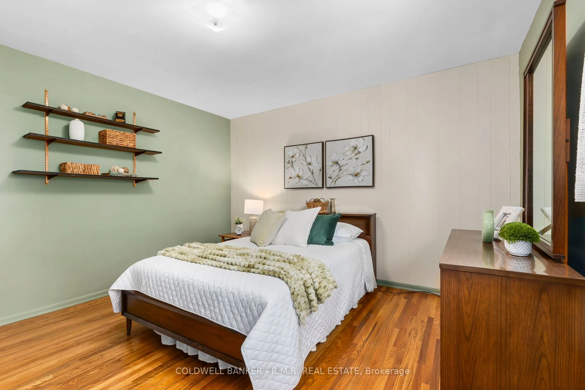 6 Carwin Crescent