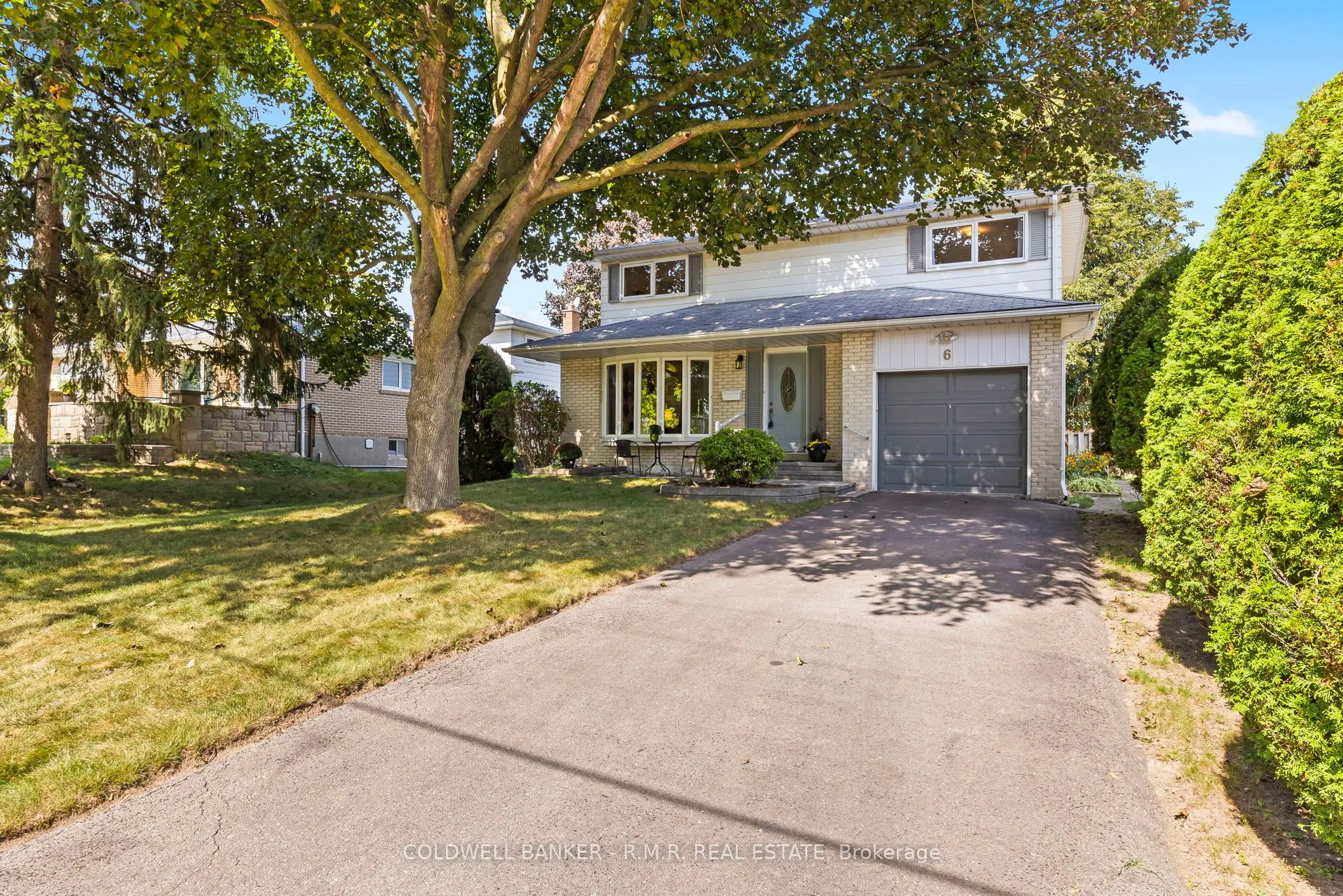 6 Carwin Crescent