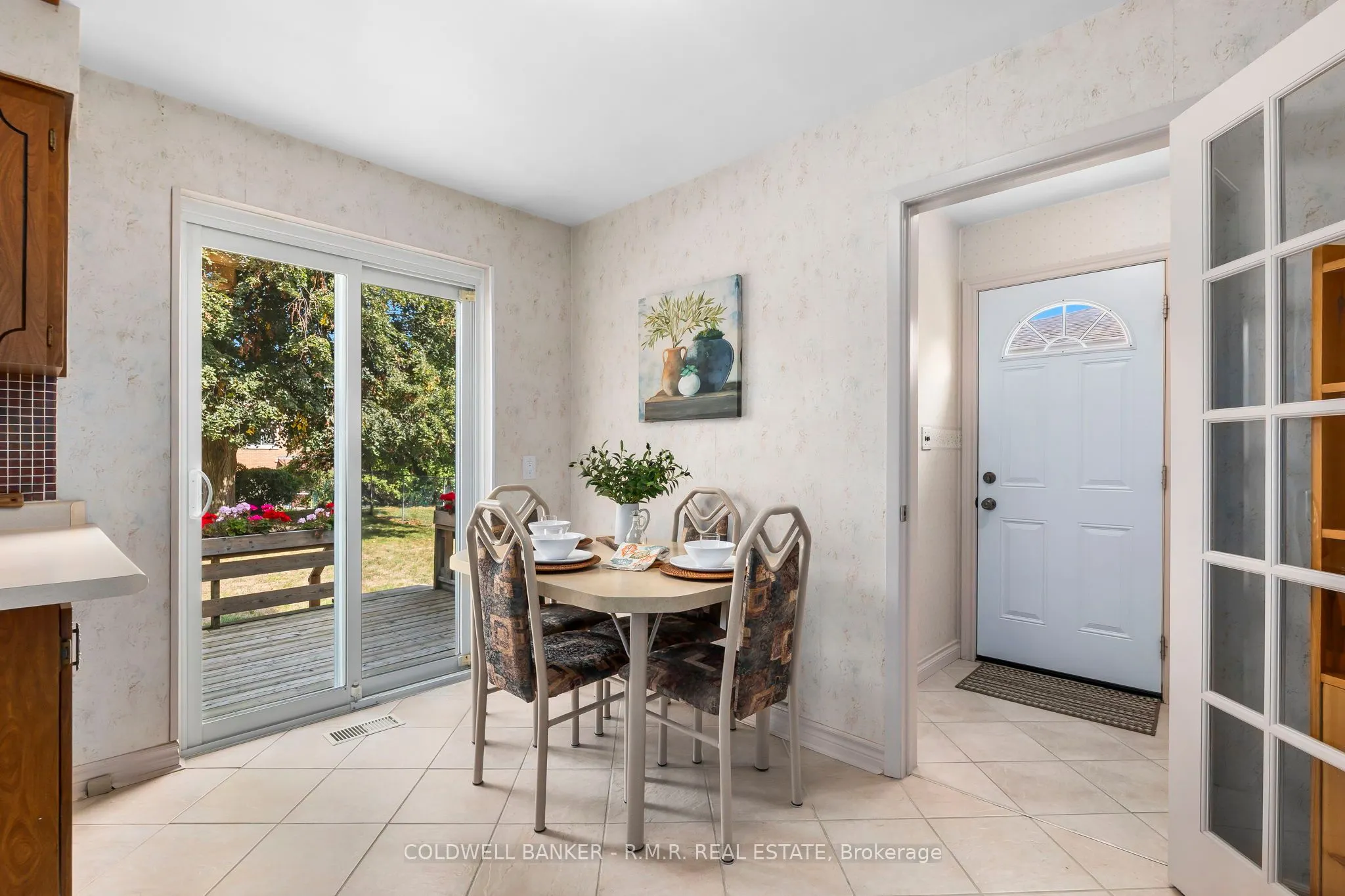 6 Carwin Crescent