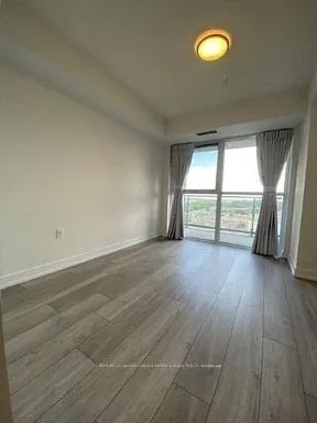 225 Village Green Square, #810