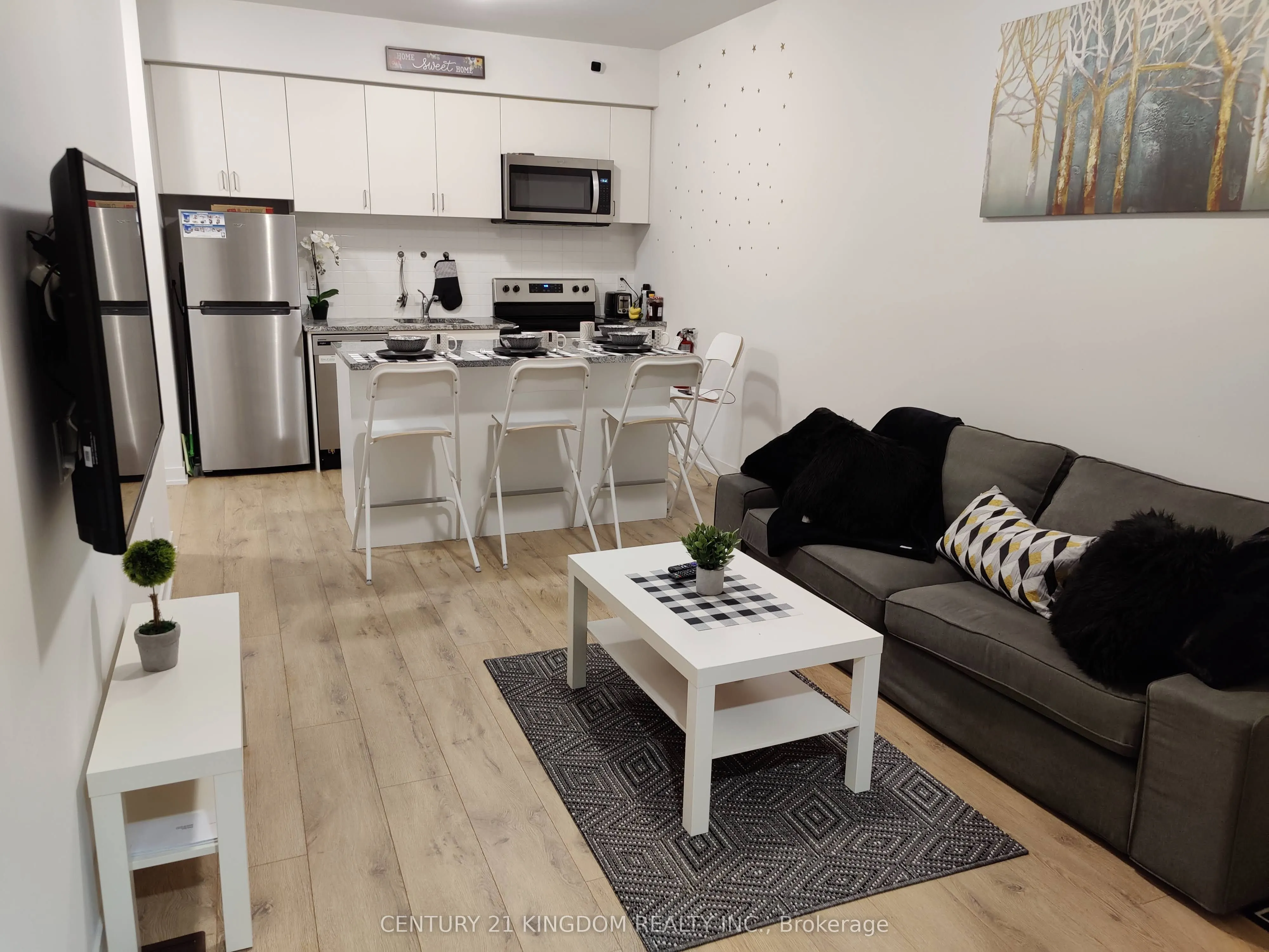 1740 Simcoe Street N, #37