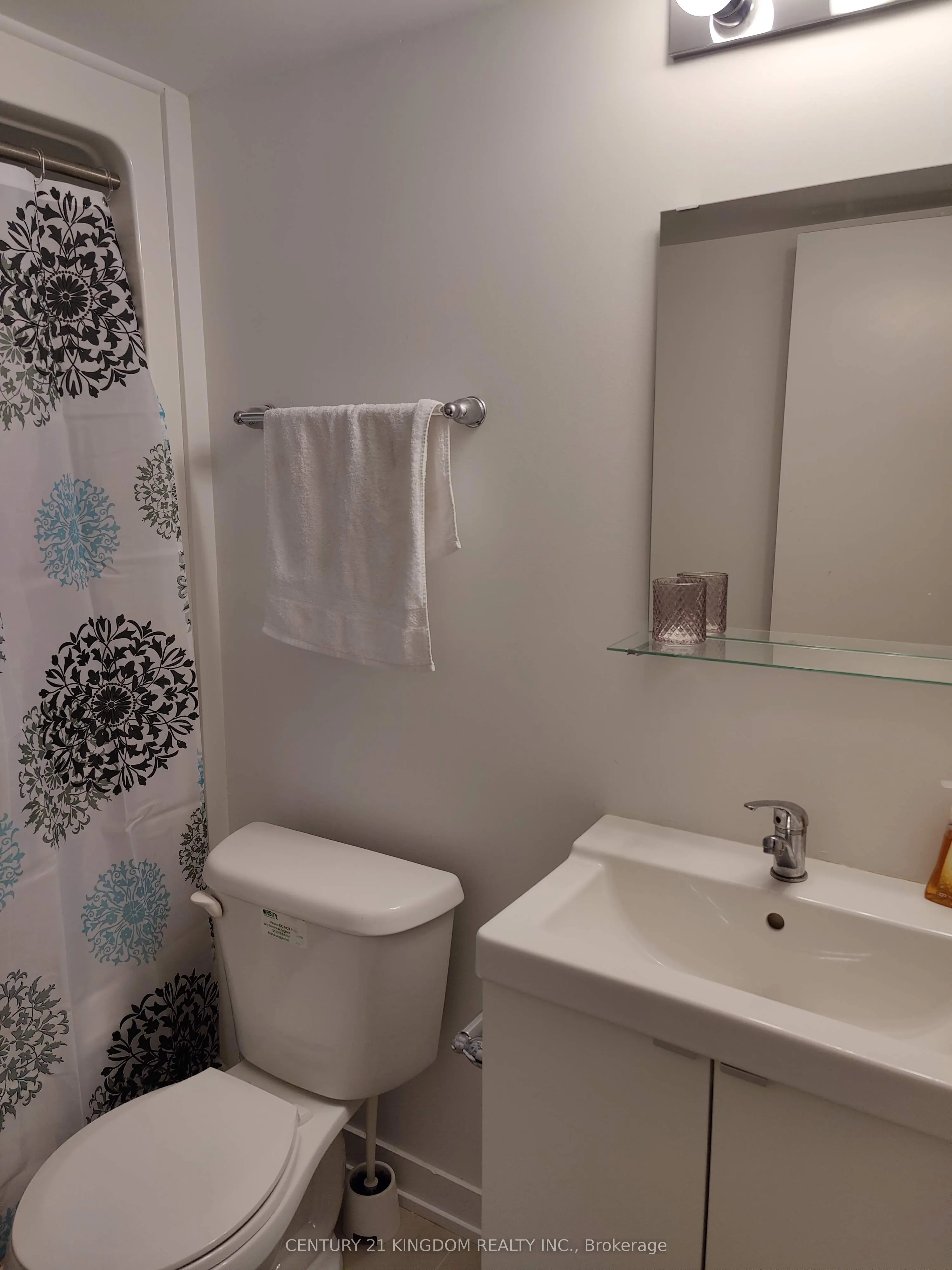 1740 Simcoe Street N, #37