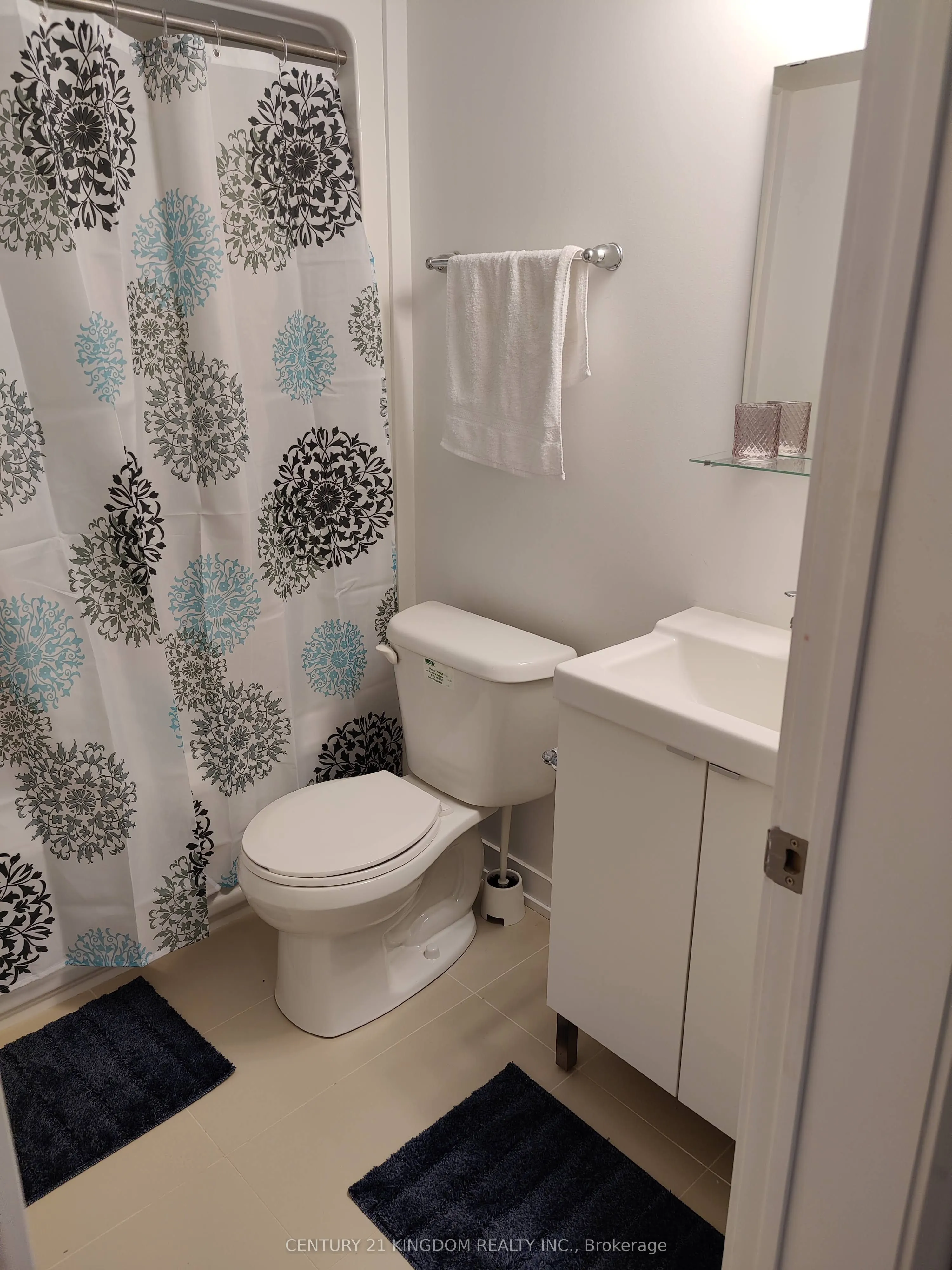 1740 Simcoe Street N, #37