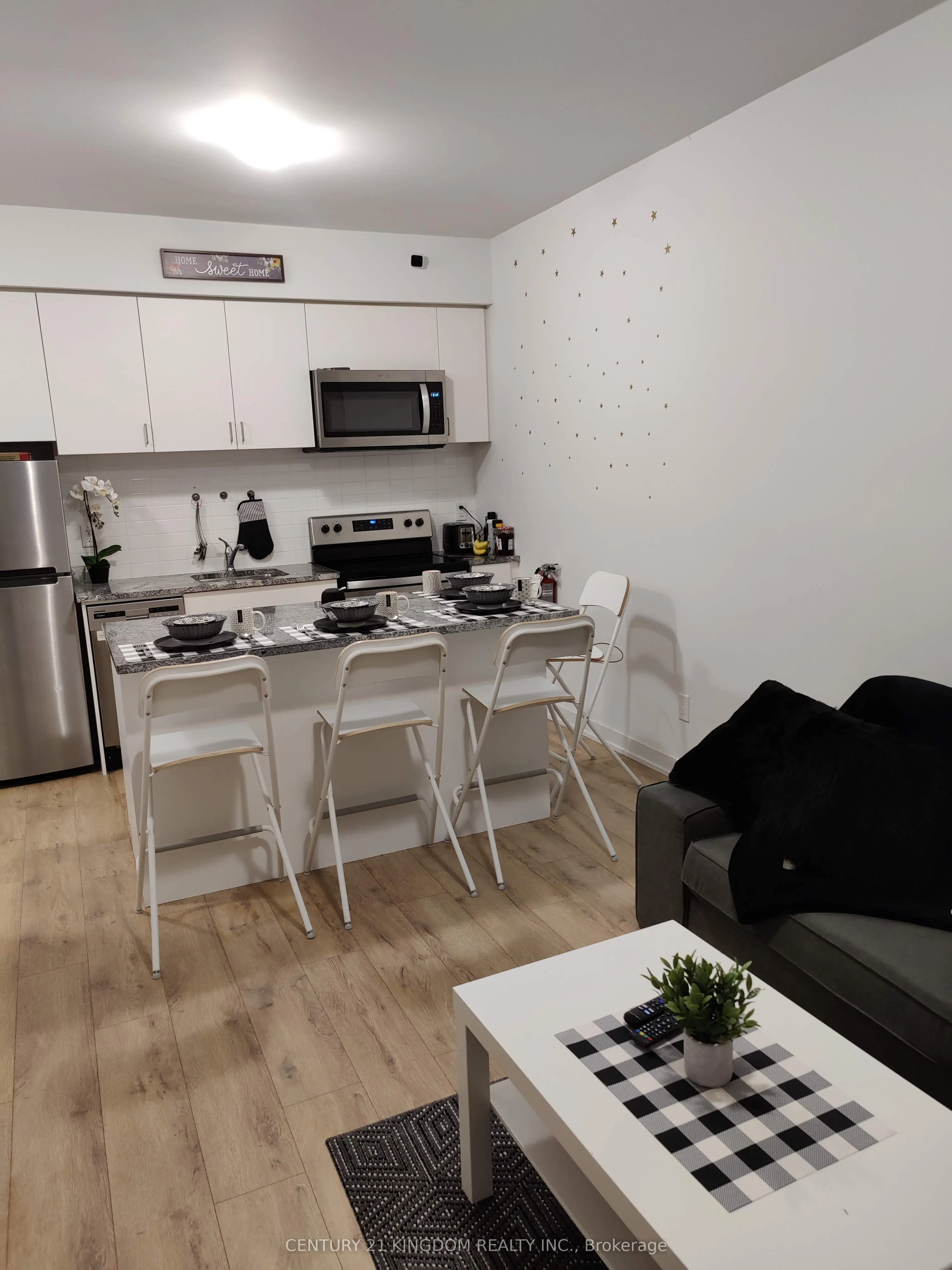 1740 Simcoe Street N, #37