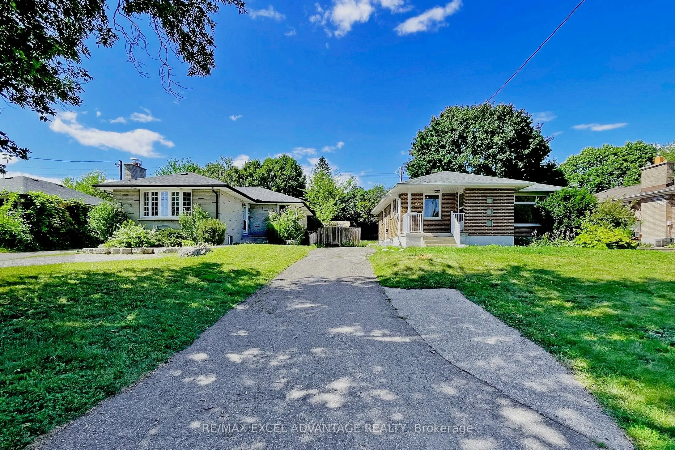 392 Humewood Avenue, #Lower