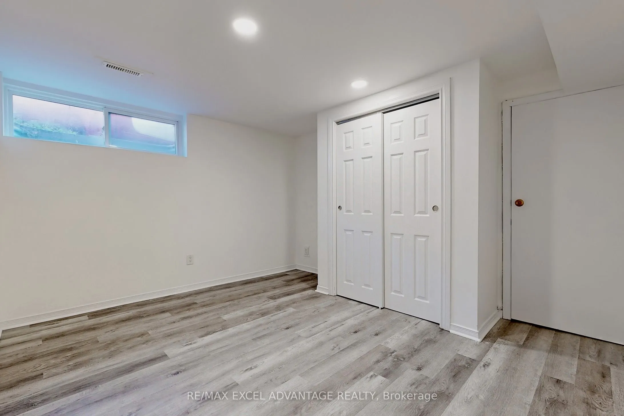 392 Humewood Avenue, #Lower