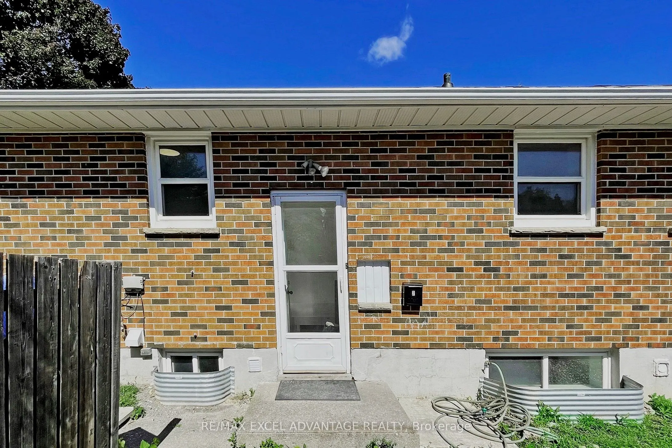 392 Humewood Avenue, #Lower
