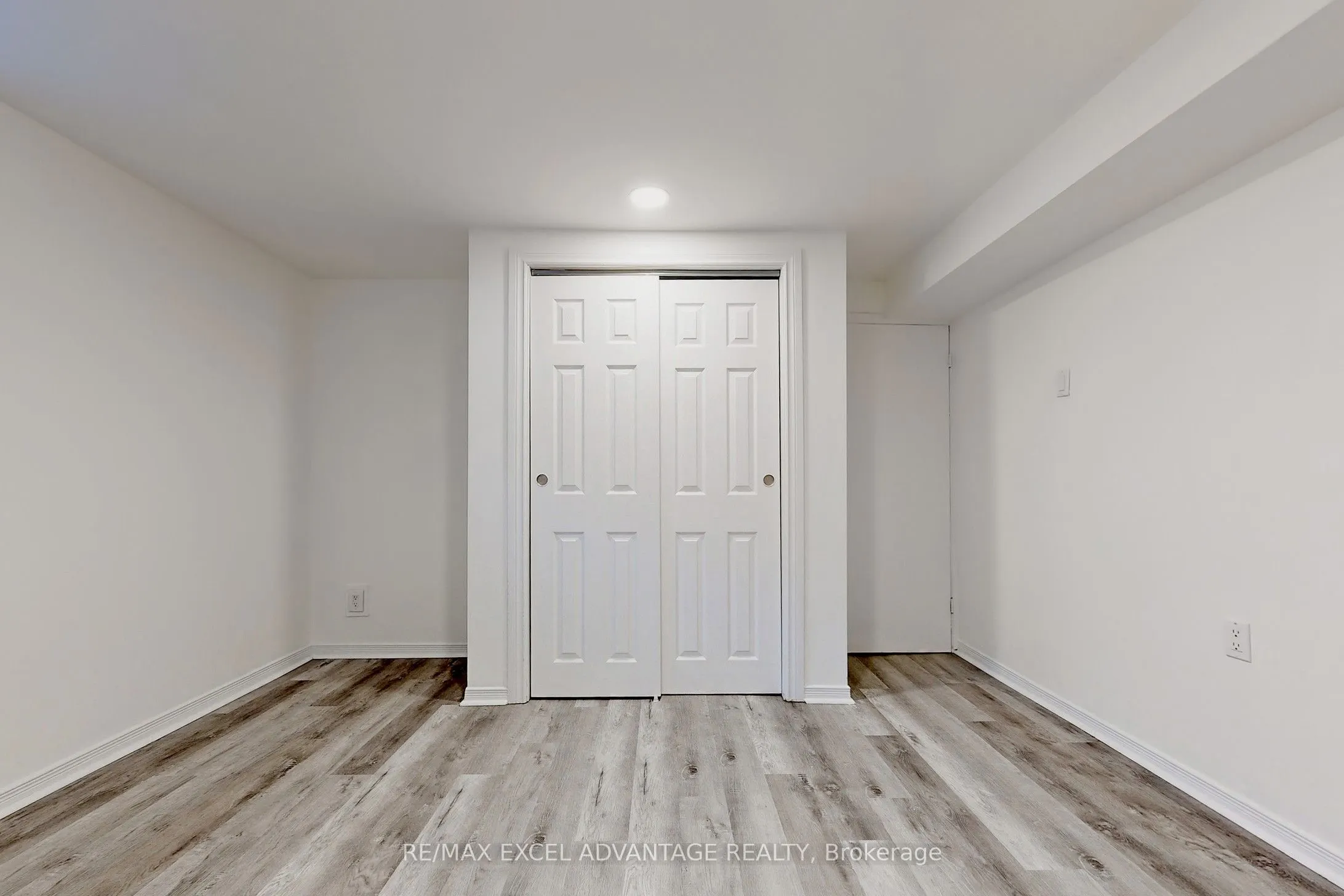 392 Humewood Avenue, #Lower
