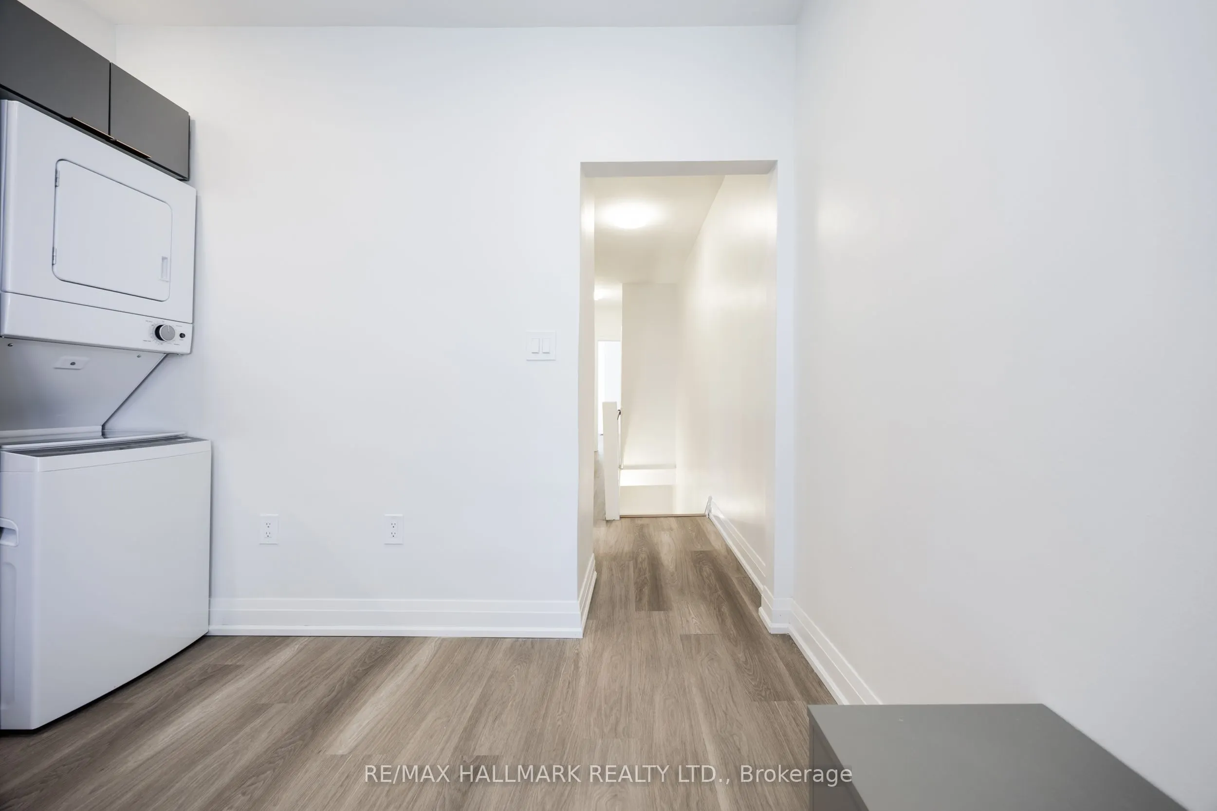 100 Dearbourne Avenue