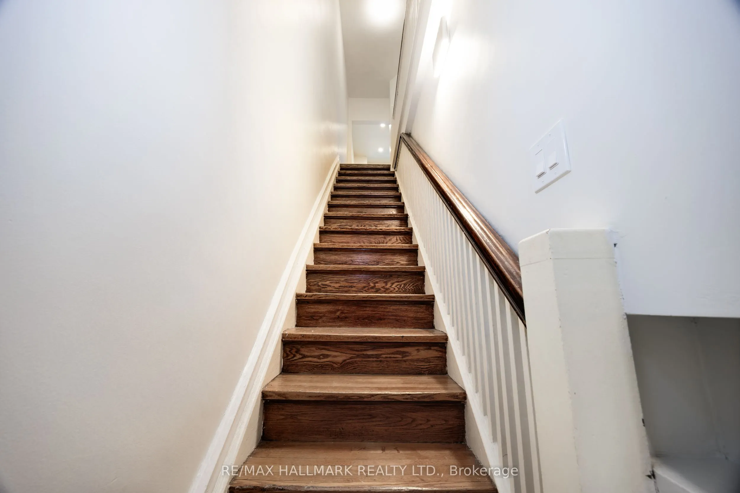 100 Dearbourne Avenue