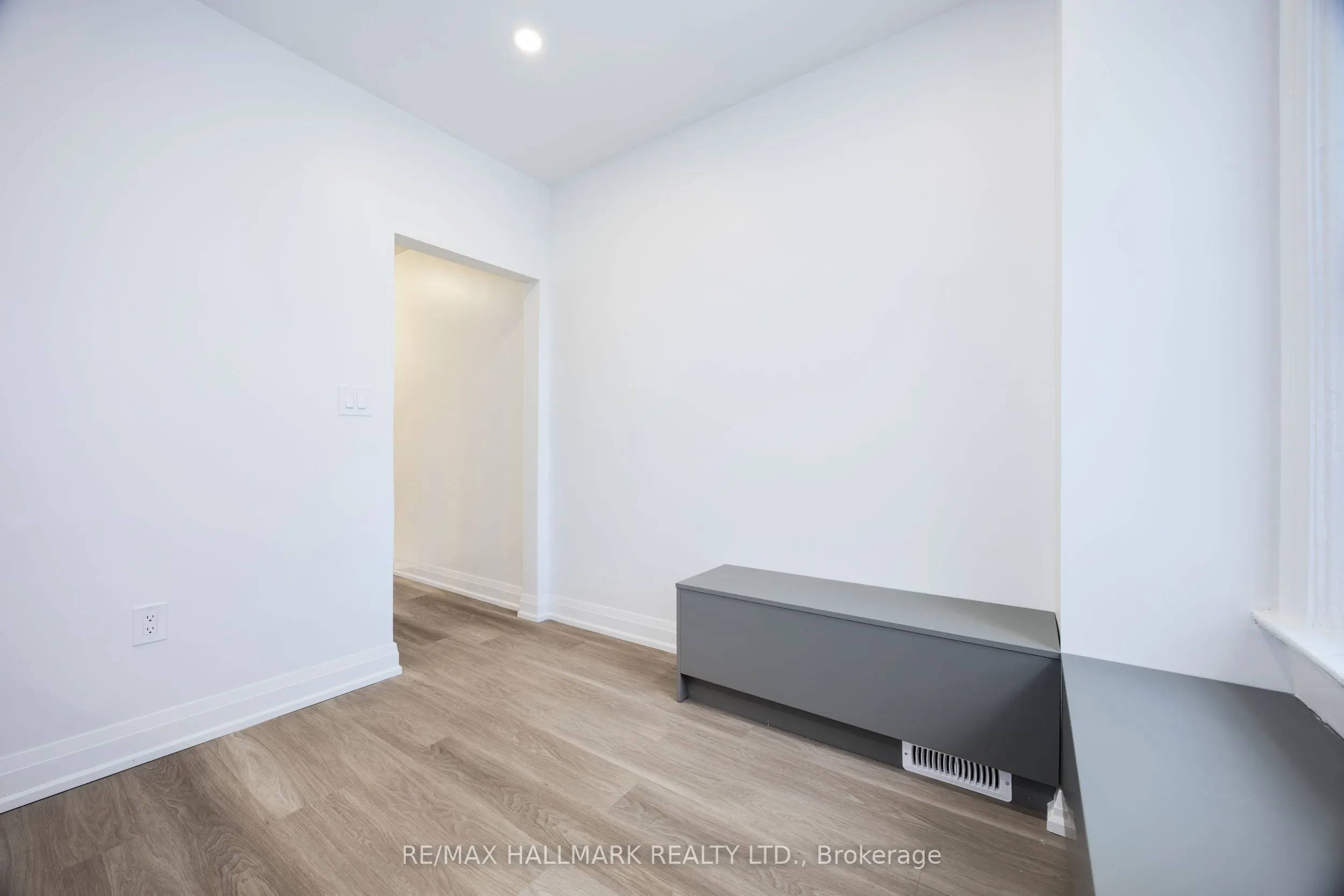 100 Dearbourne Avenue