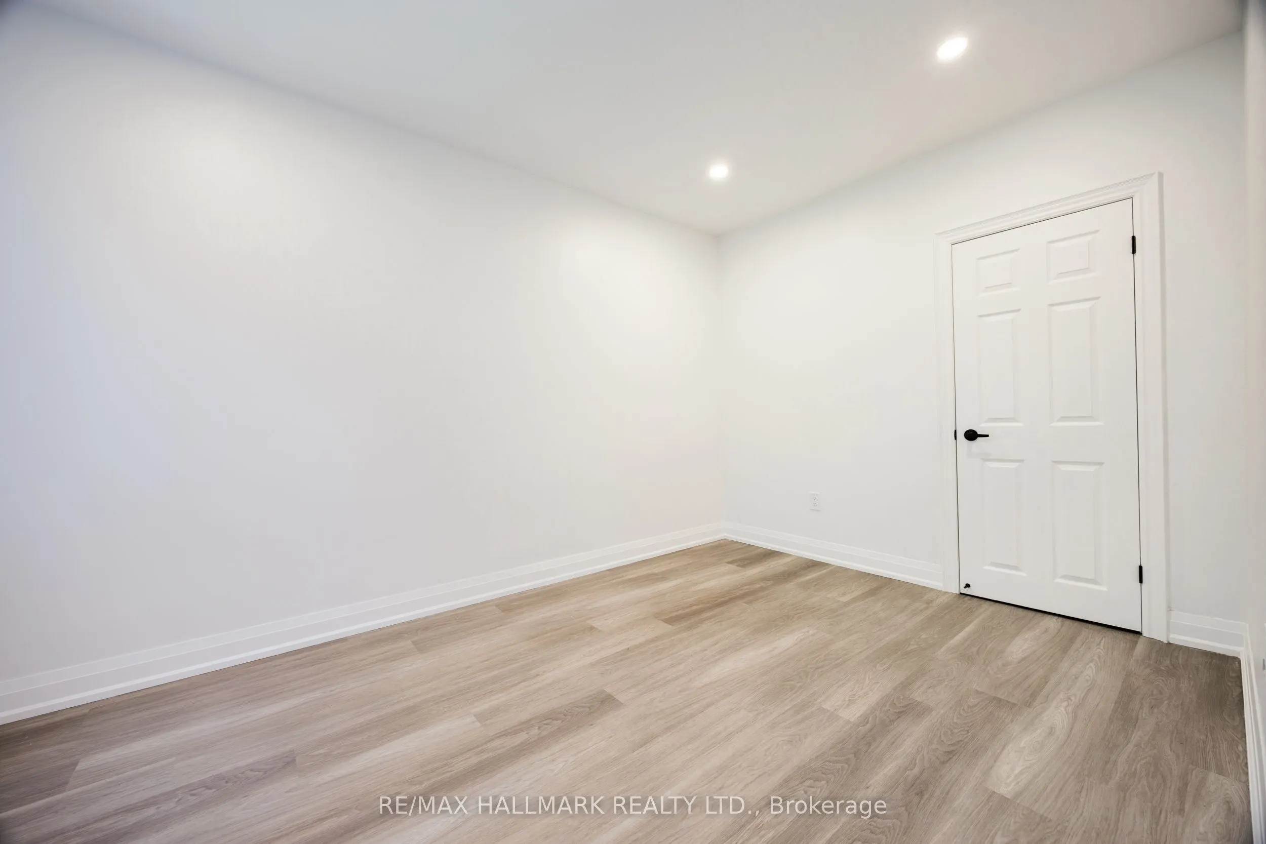 100 Dearbourne Avenue