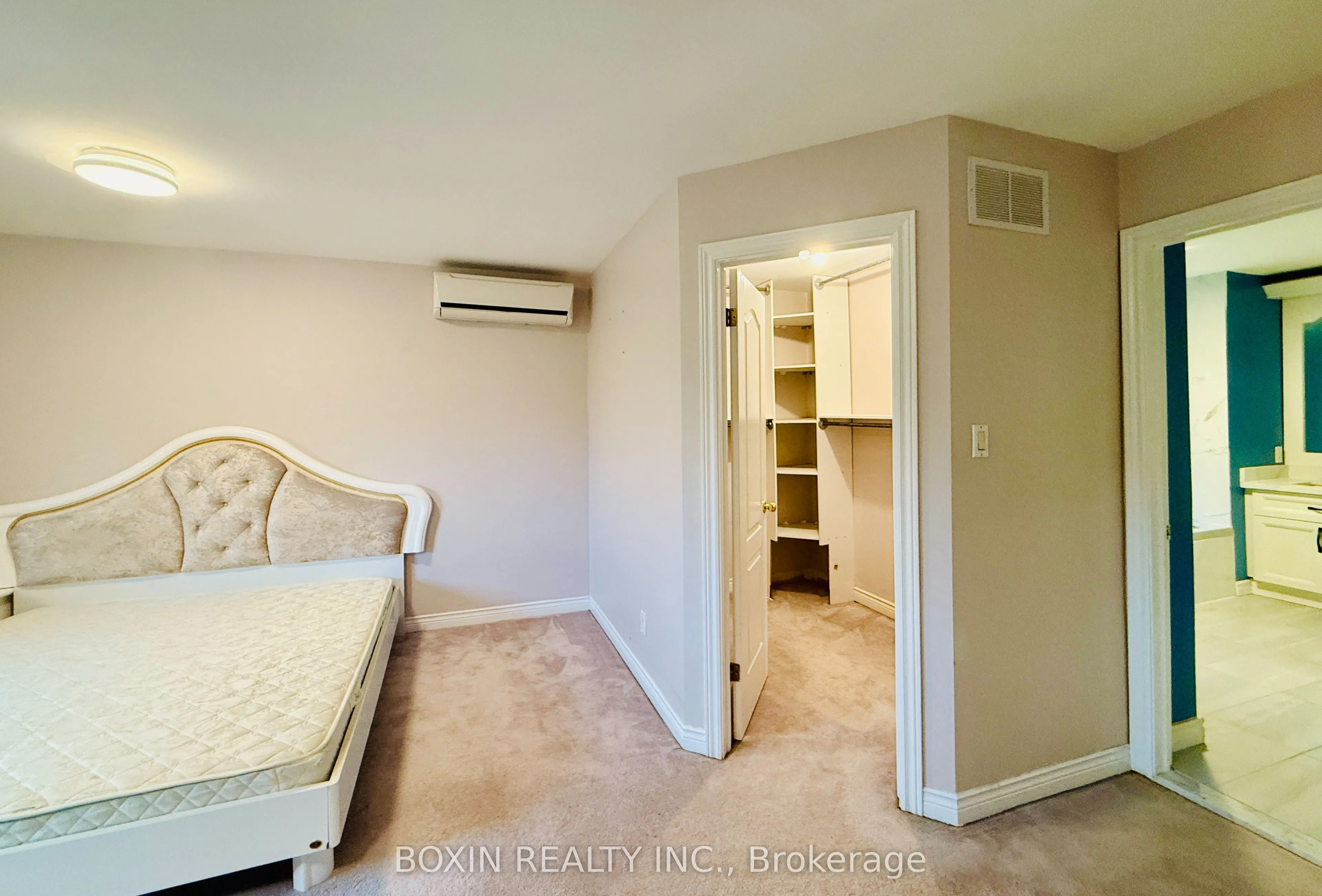 1 Adirondack Gate, #Room 1