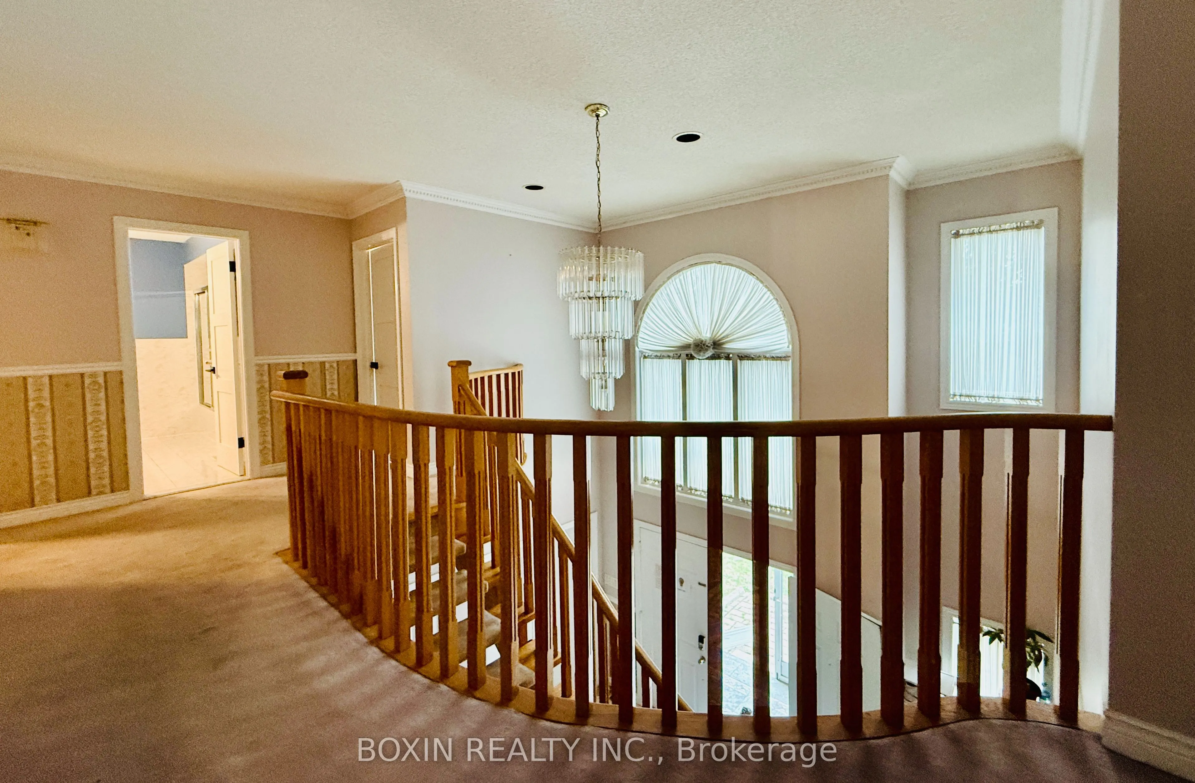 1 Adirondack Gate, #Room 3