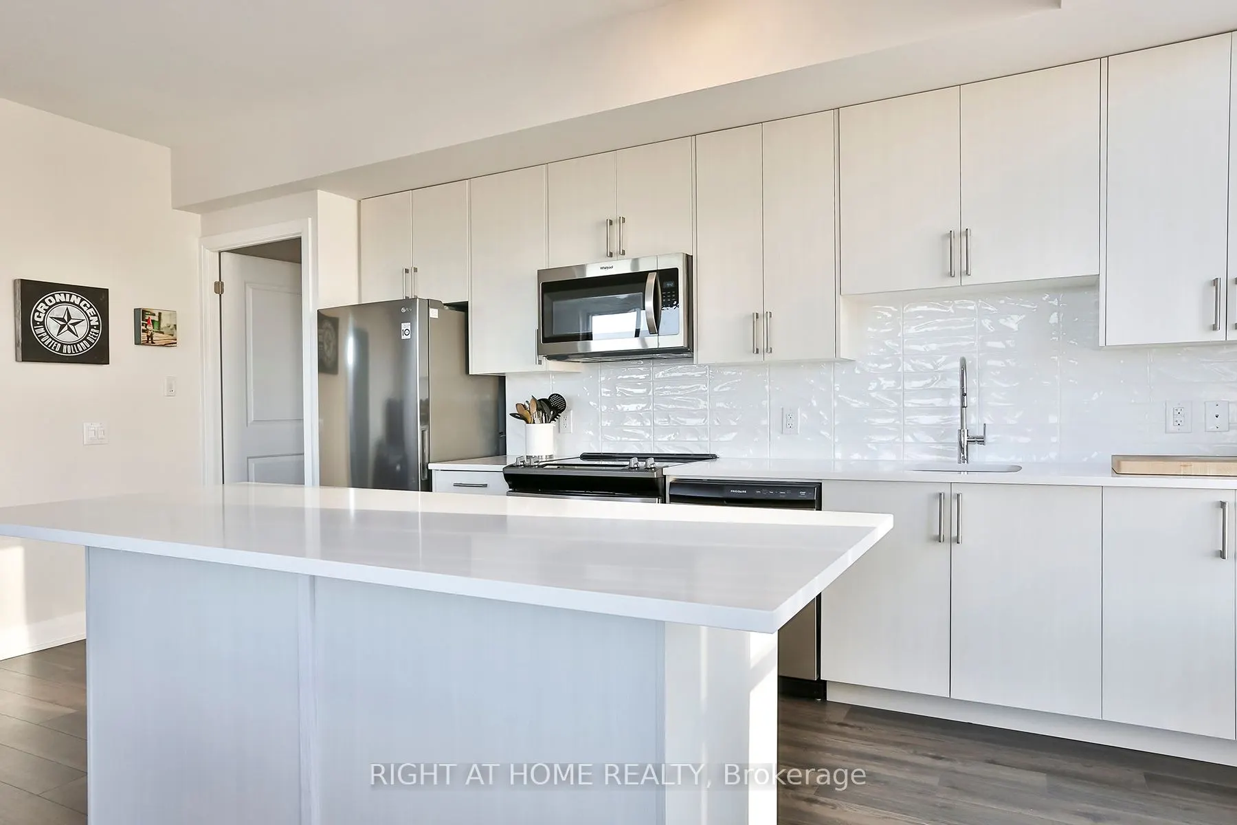 3655 Kingston Road, #910