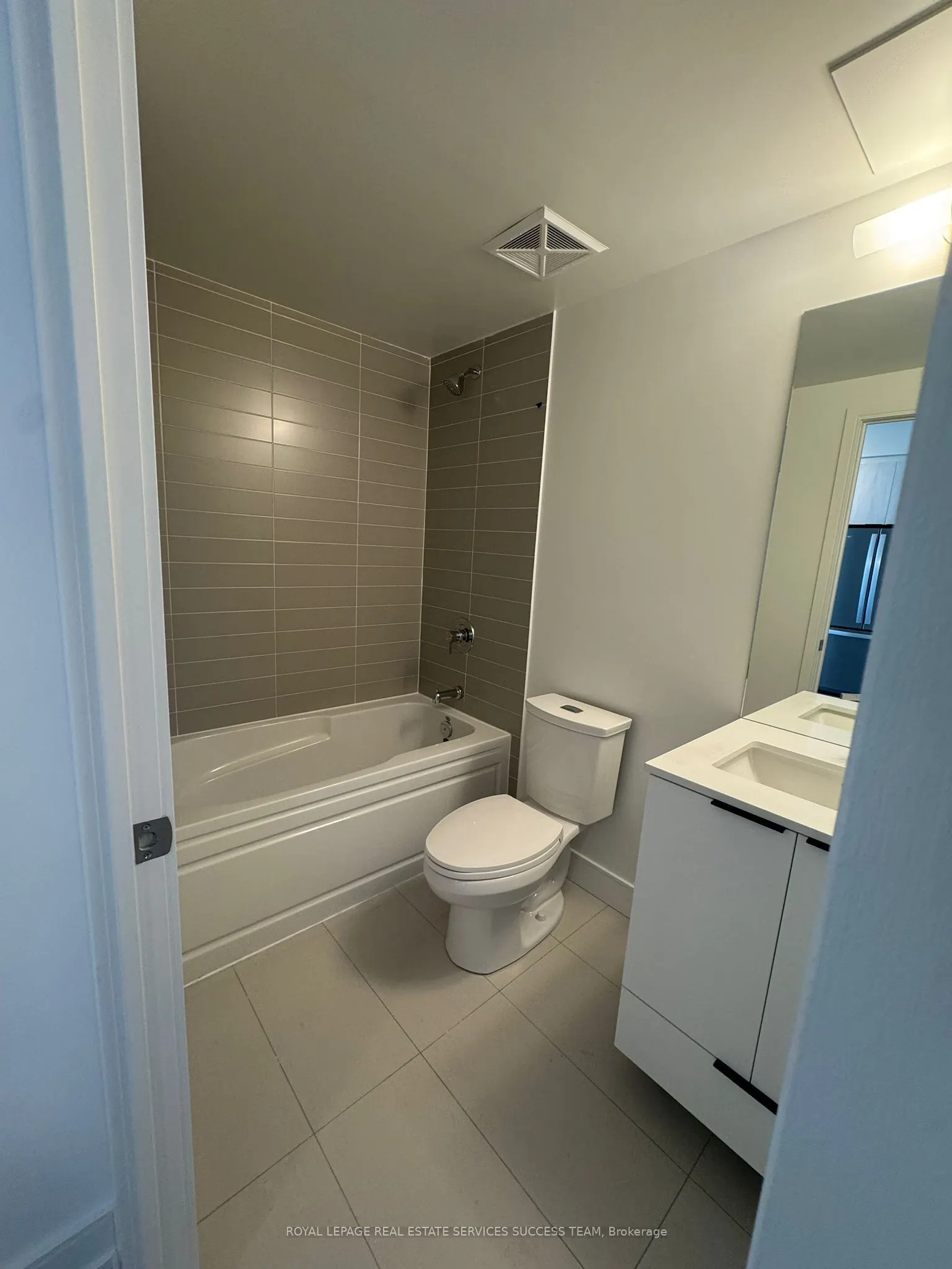 1350 Ellesmere Road, #726