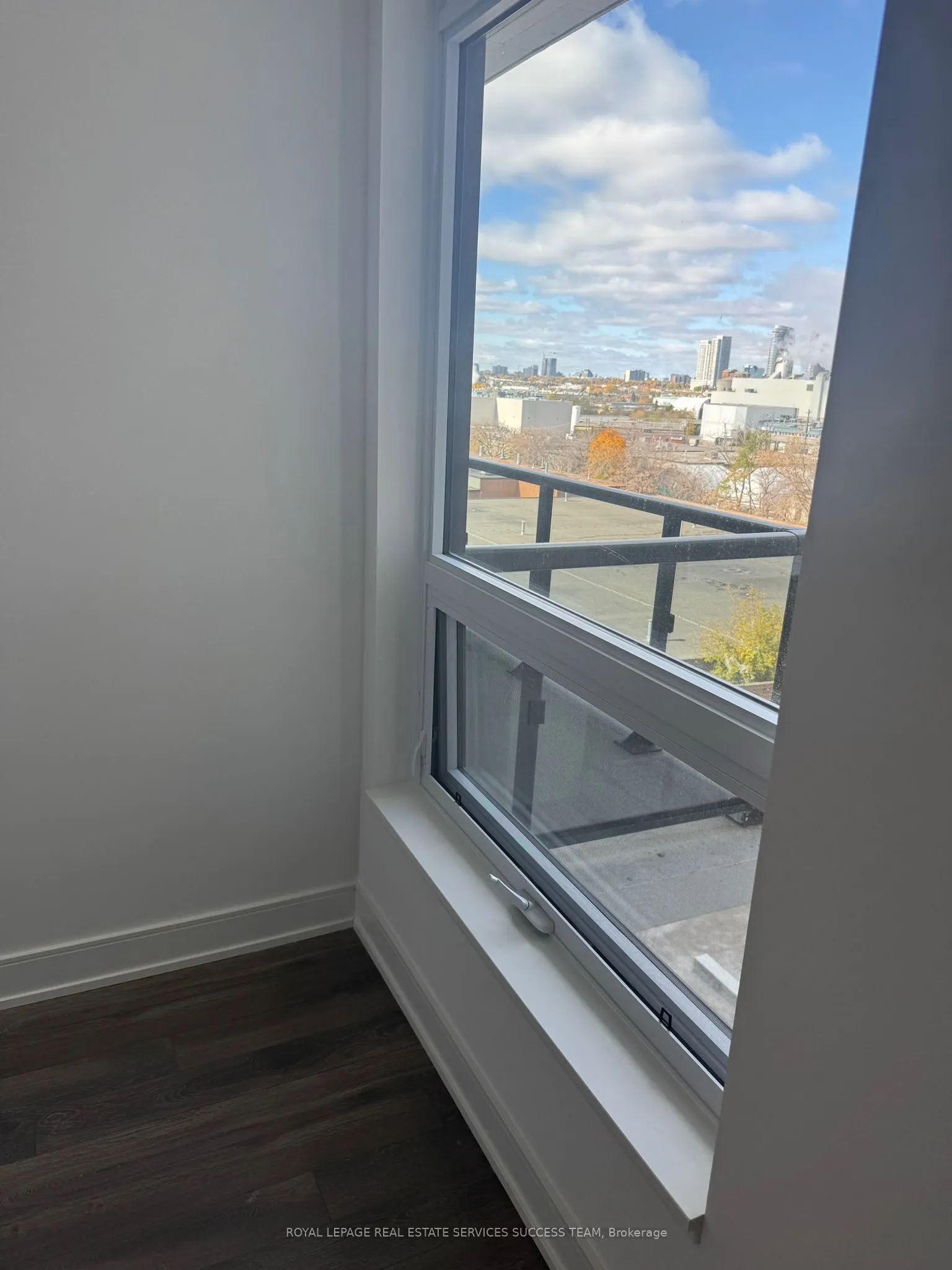 1350 Ellesmere Road, #726