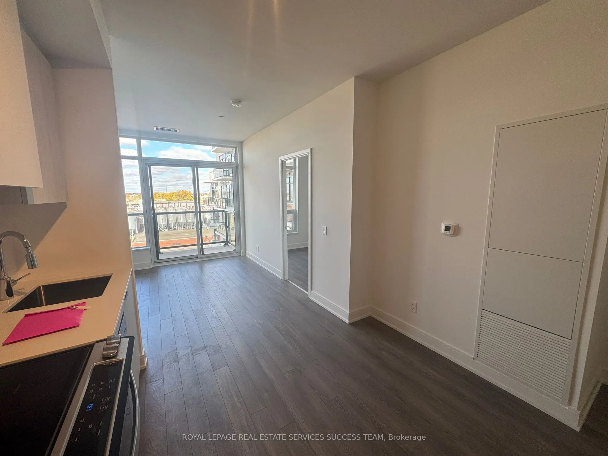 1350 Ellesmere Road, #726