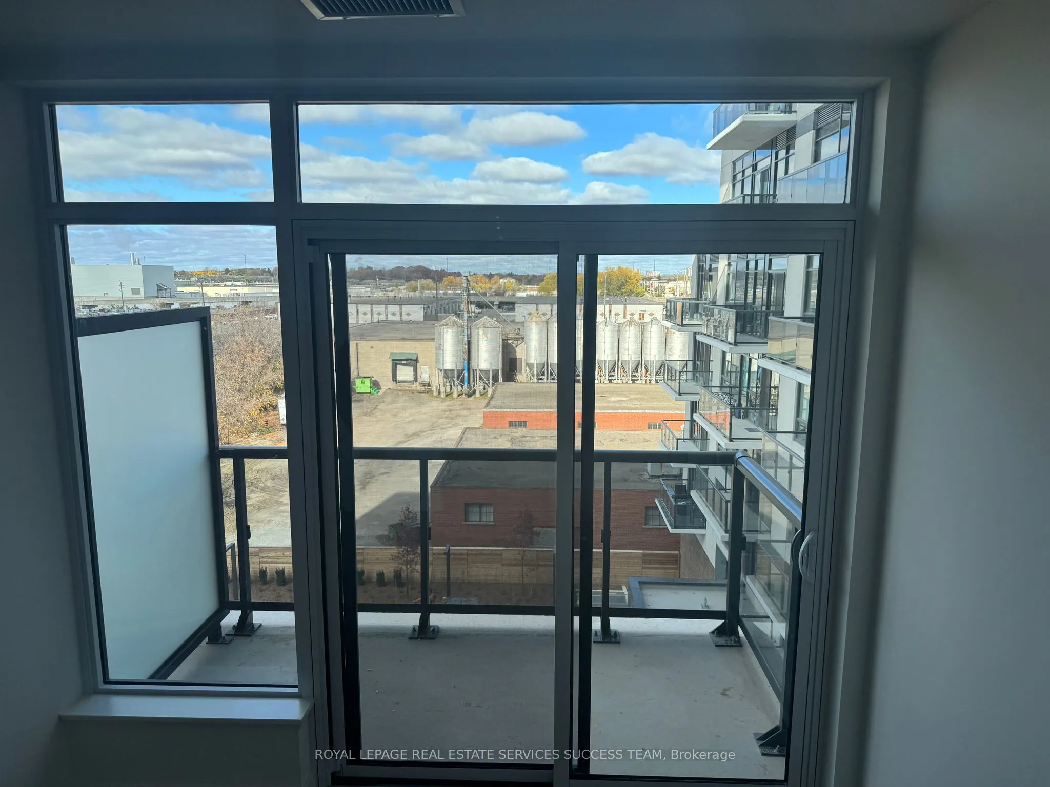 1350 Ellesmere Road, #726