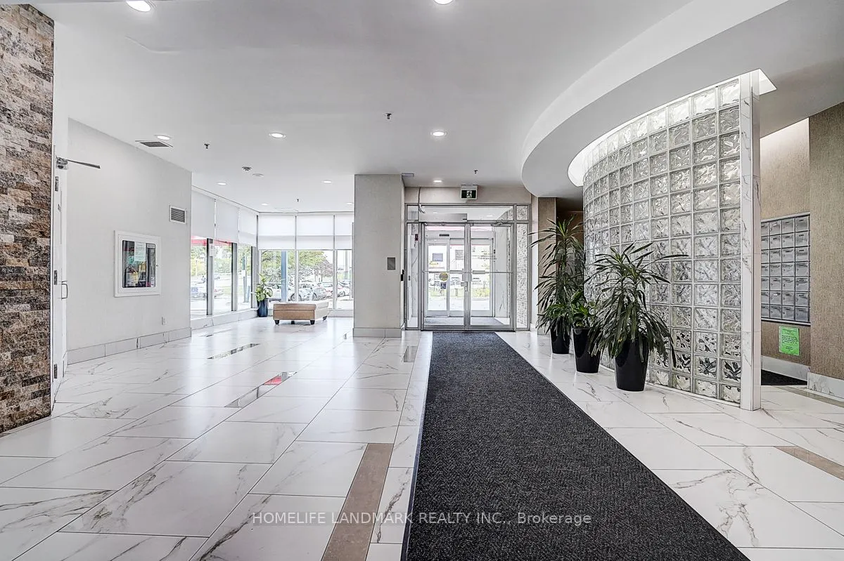 2550 Lawrence Avenue E, #915