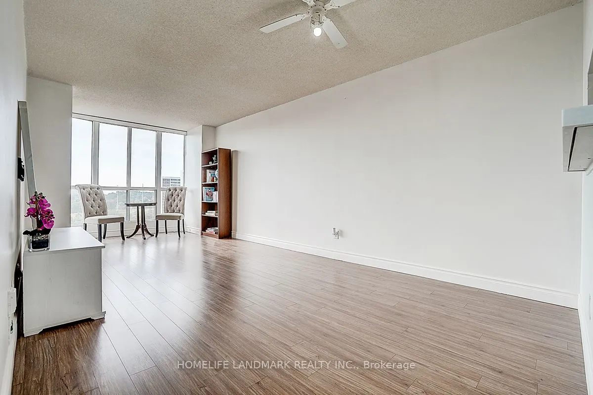 2550 Lawrence Avenue E, #915