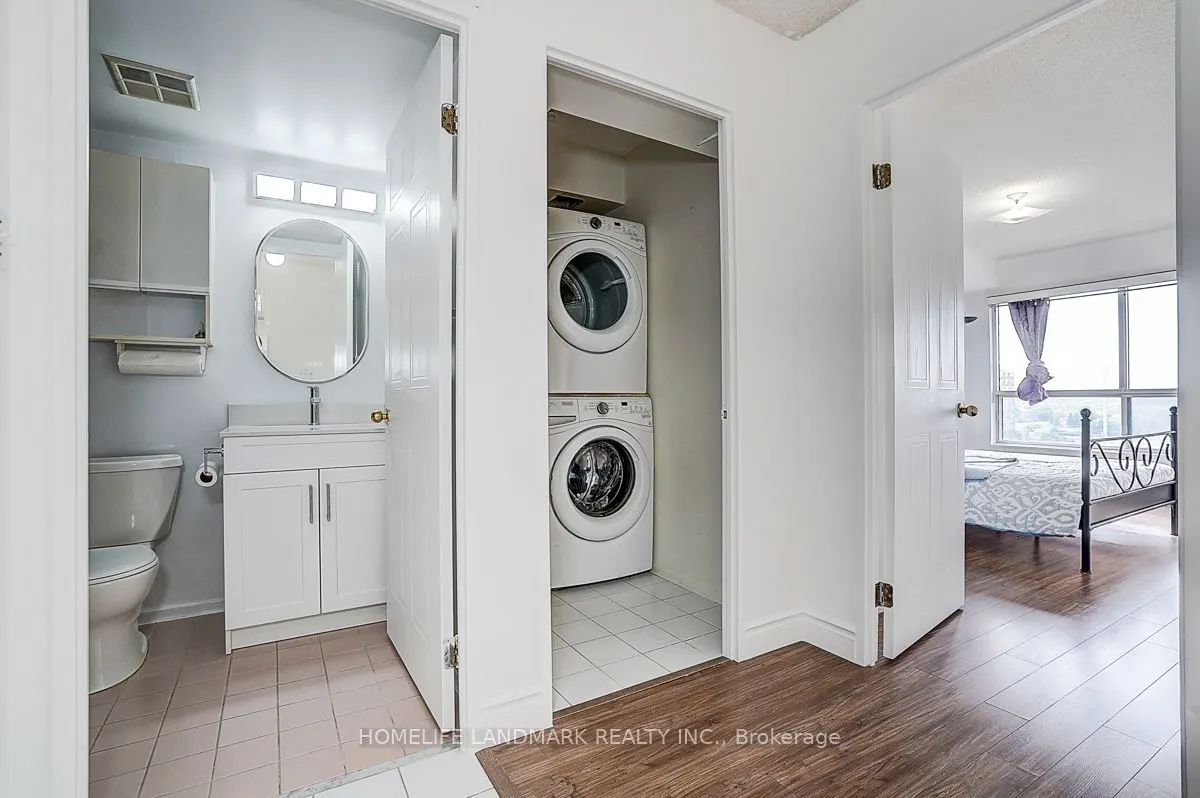 2550 Lawrence Avenue E, #915