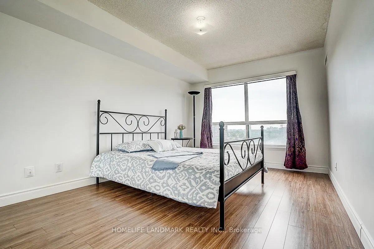 2550 Lawrence Avenue E, #915